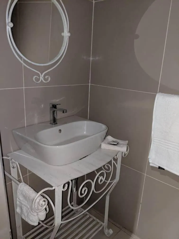 Bathroom in Sunbirds Lodge Chobe