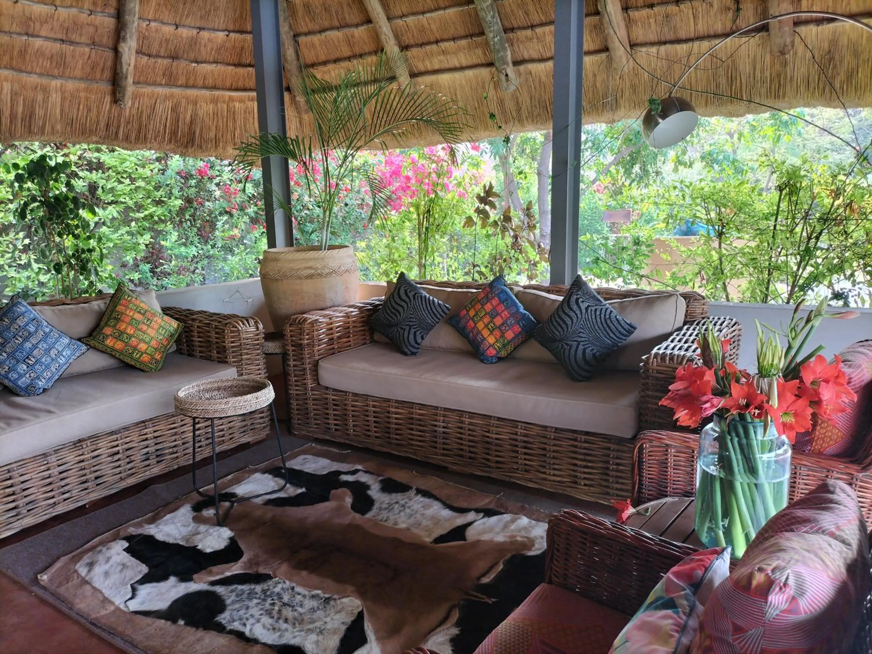 Seating area in Sunbirds Lodge Chobe