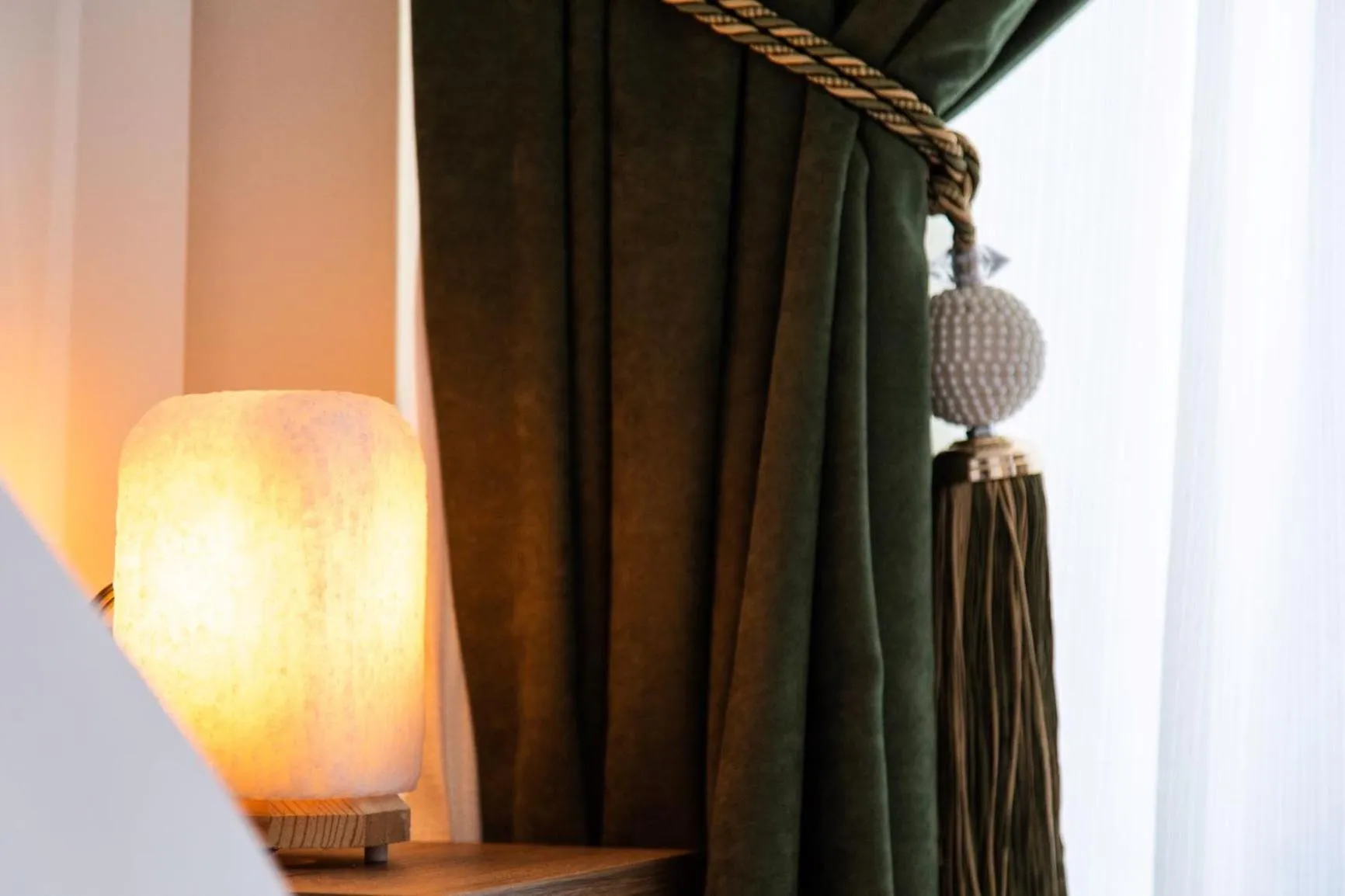 Decorative detail in Emin Residence