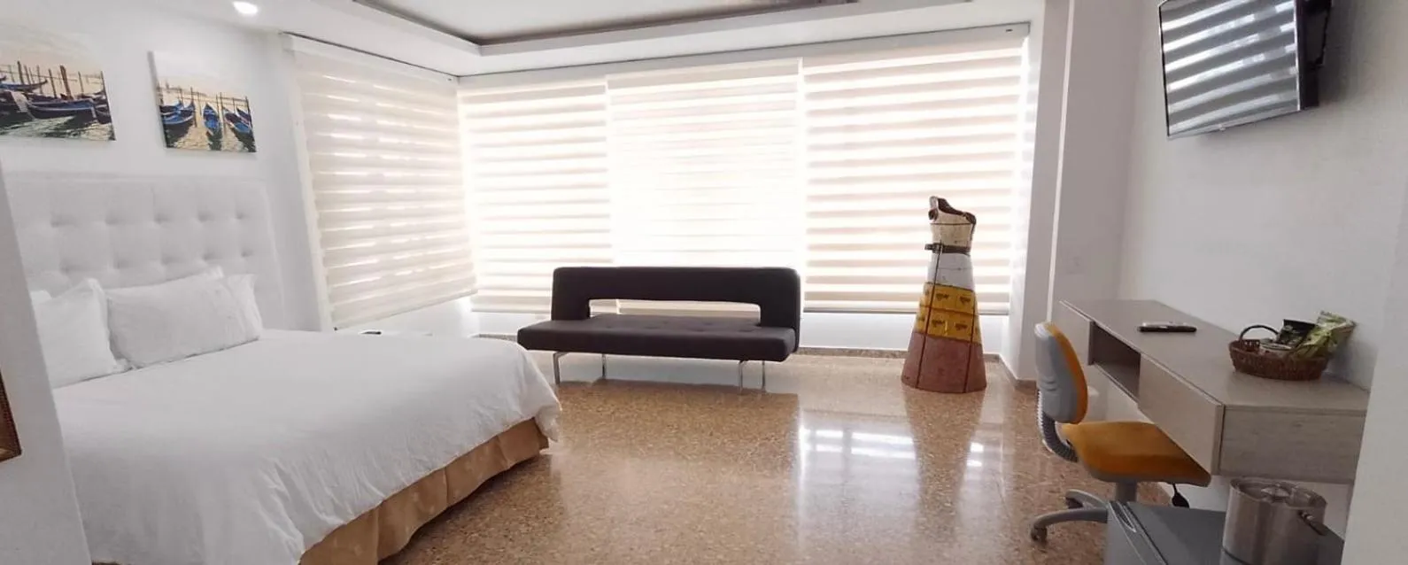 Seating area, Bed in PlazaMar Pacifico Hotel