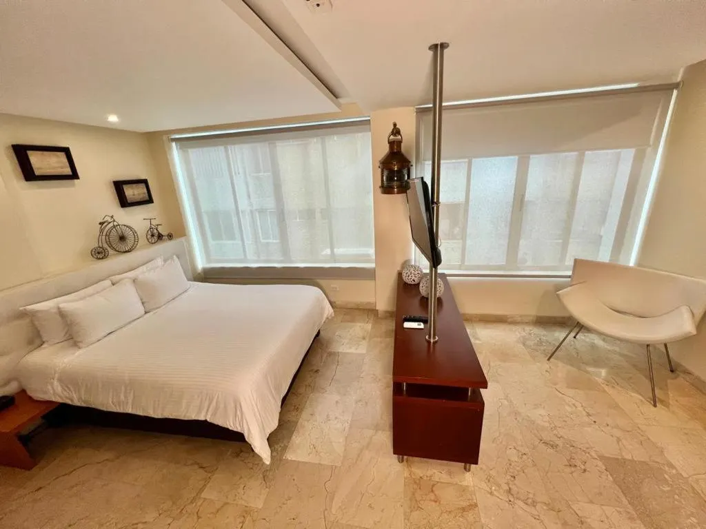 Photo of the whole room, Bed in PlazaMar Pacifico Hotel