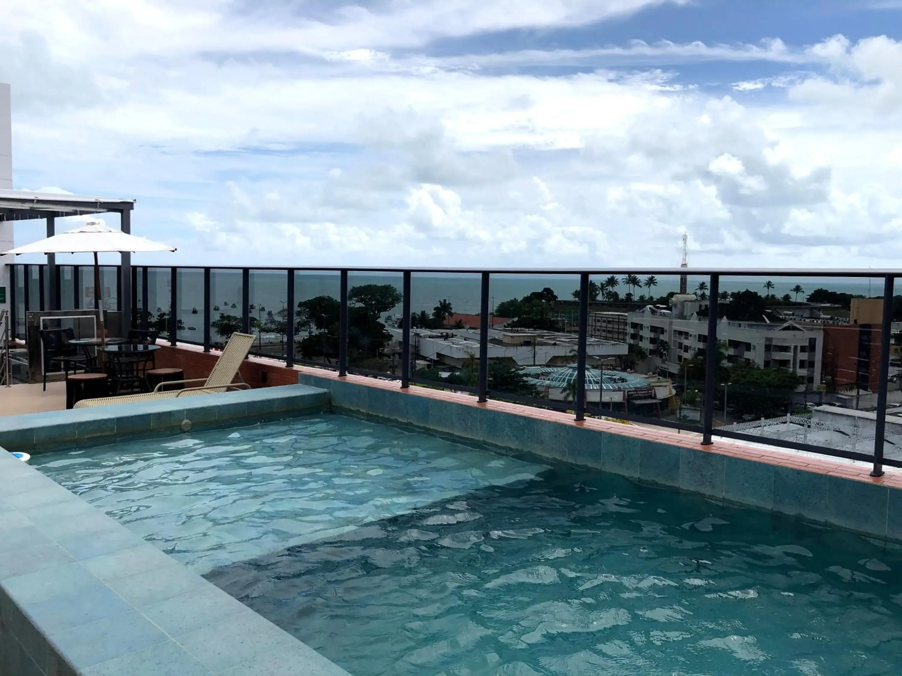 Swimming pool in Nord Easy Connect Swimming pool in Nord Easy Connect