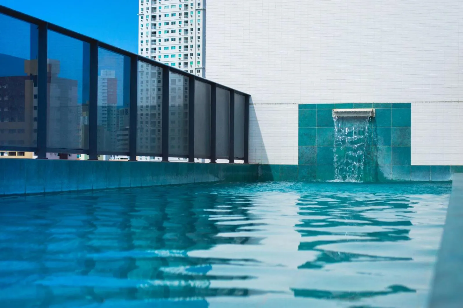 Swimming pool in Nord Easy Connect