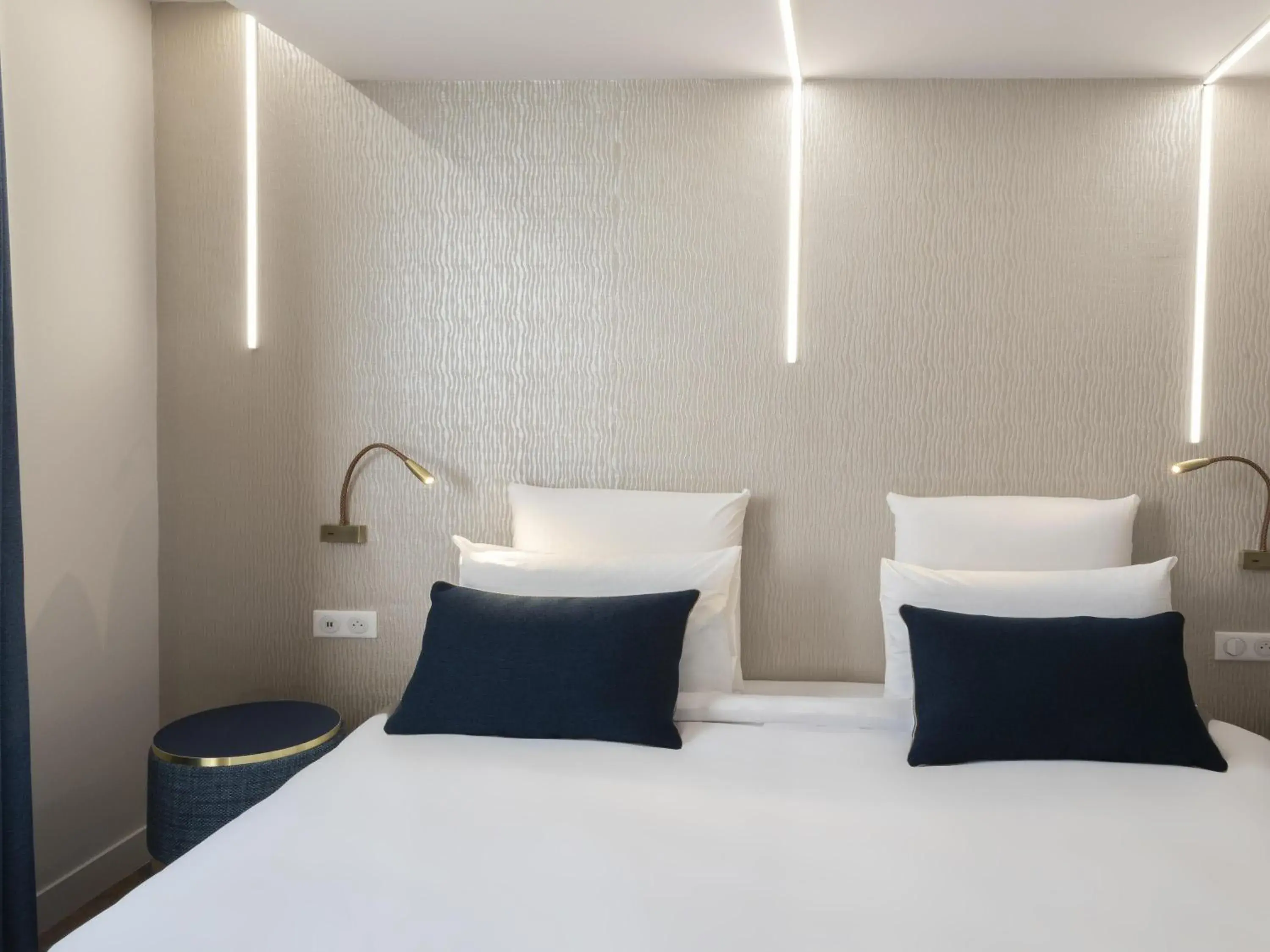 Bedroom, Bed in Mercure Paris Opera Lafayette Bedroom, Bed in Mercure Paris Opera Lafayette