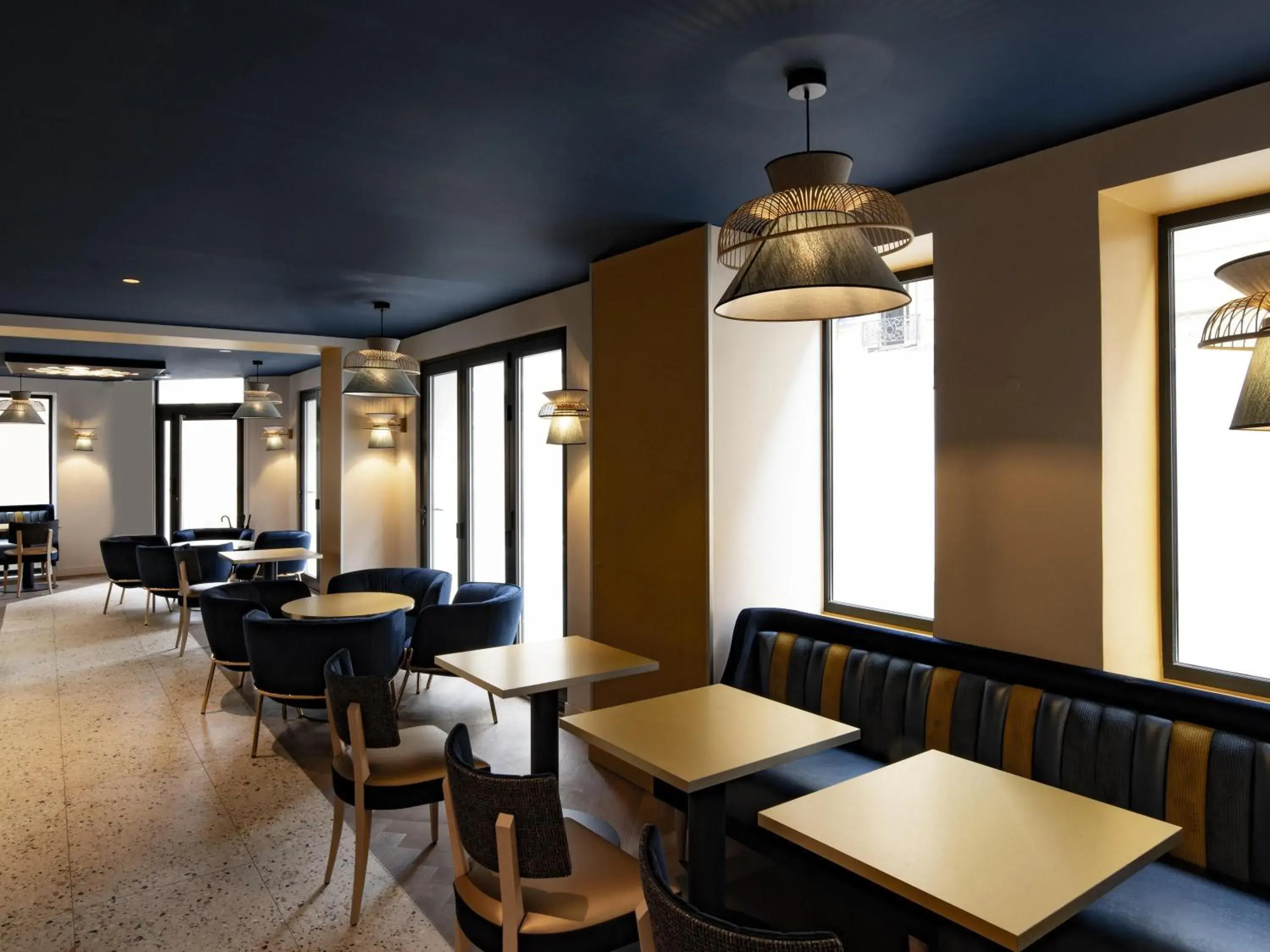 Lounge or bar in Mercure Paris Opera Lafayette Lounge or bar in Mercure Paris Opera Lafayette