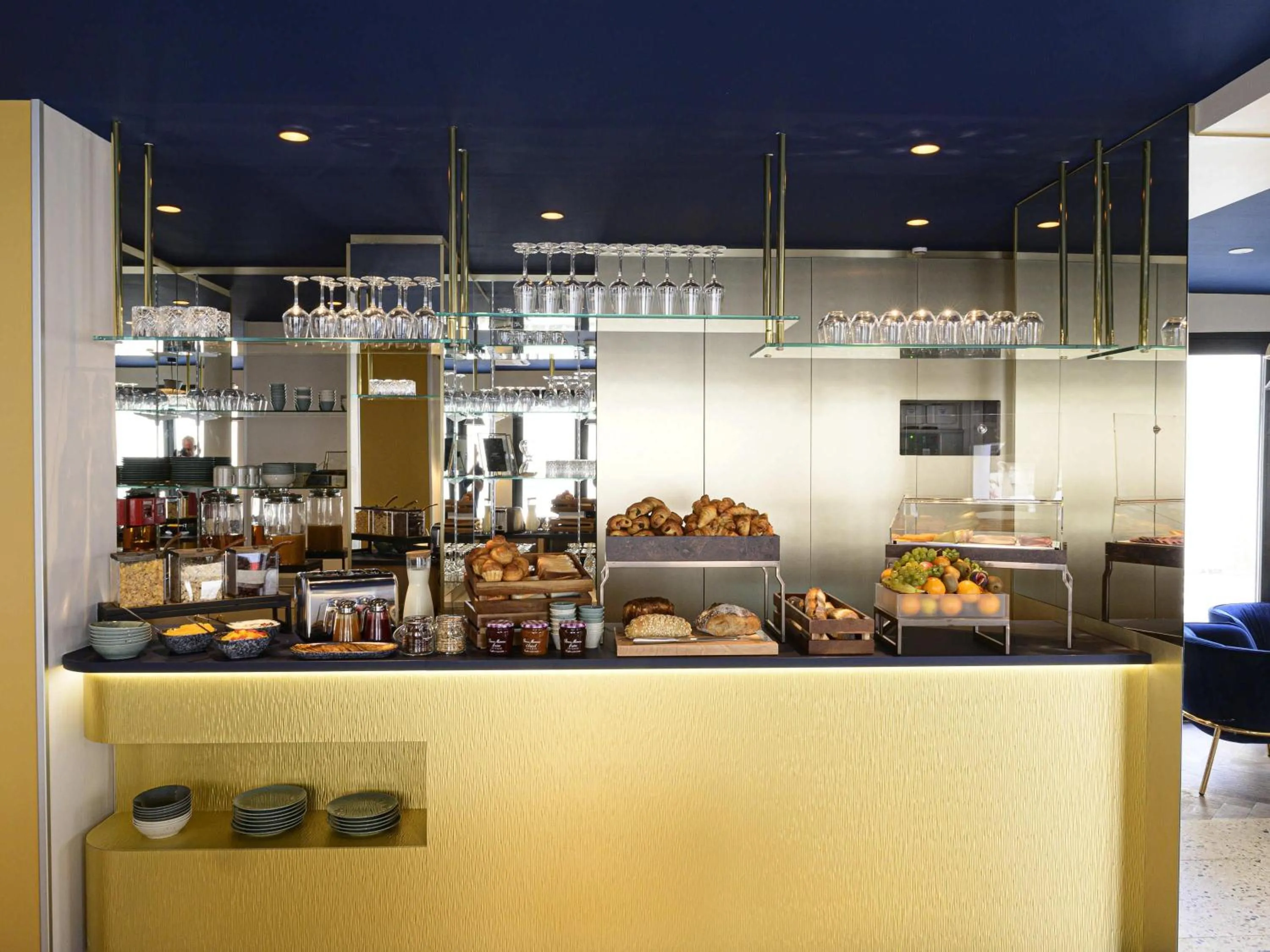 Breakfast in Mercure Paris Opera Lafayette