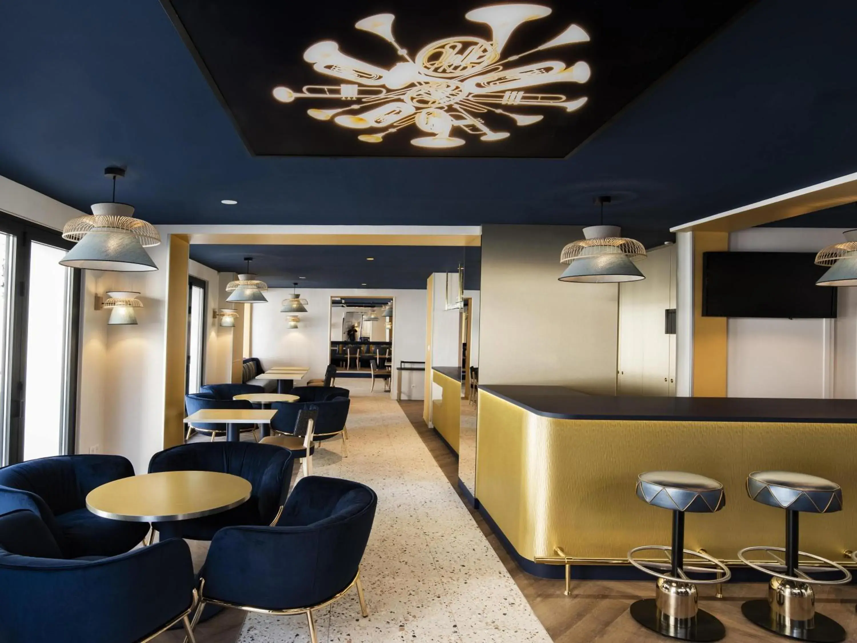 Property building in Mercure Paris Opera Lafayette Property building in Mercure Paris Opera Lafayette