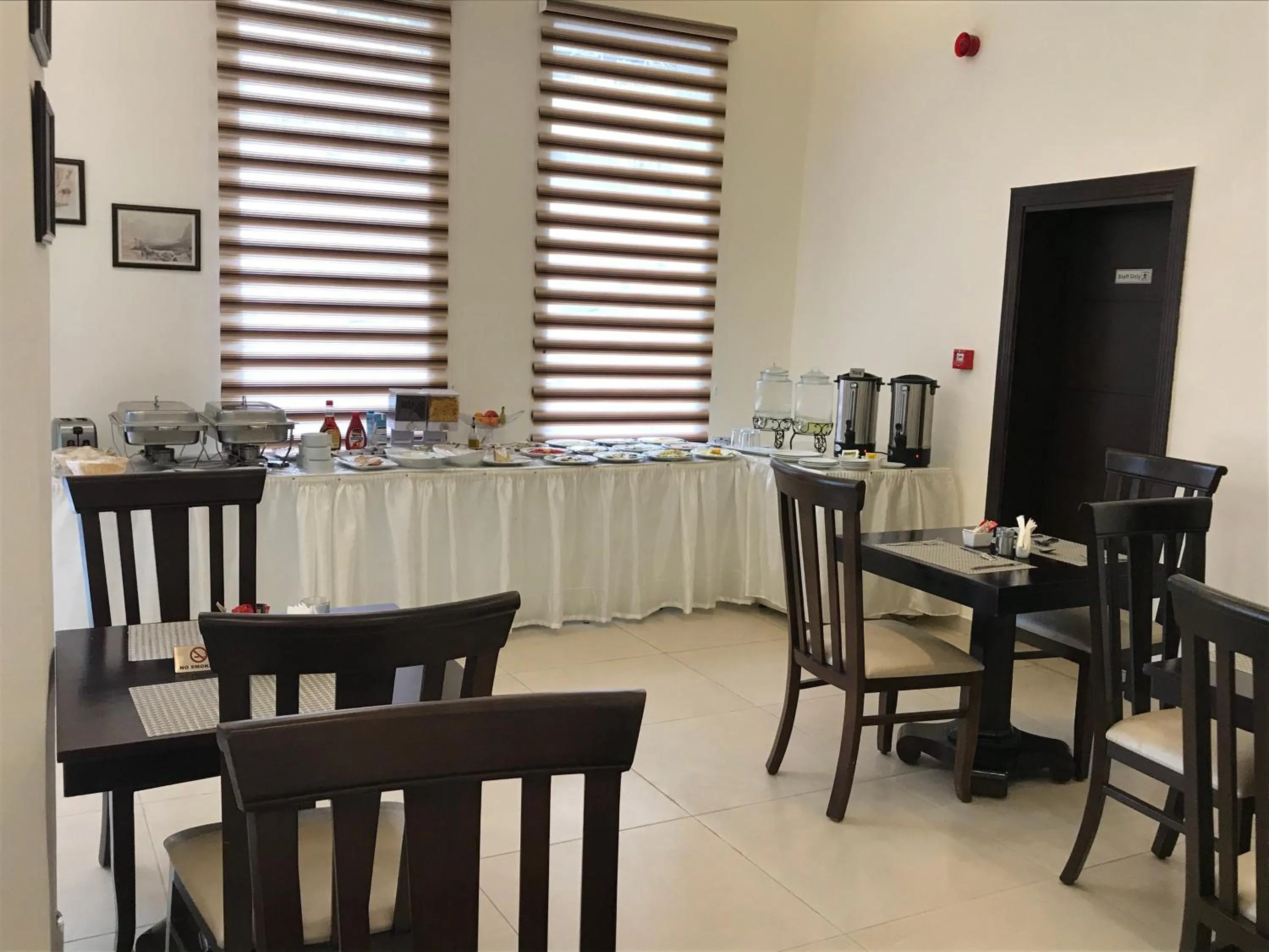 Restaurant/places to eat in Petra Heart Hotel