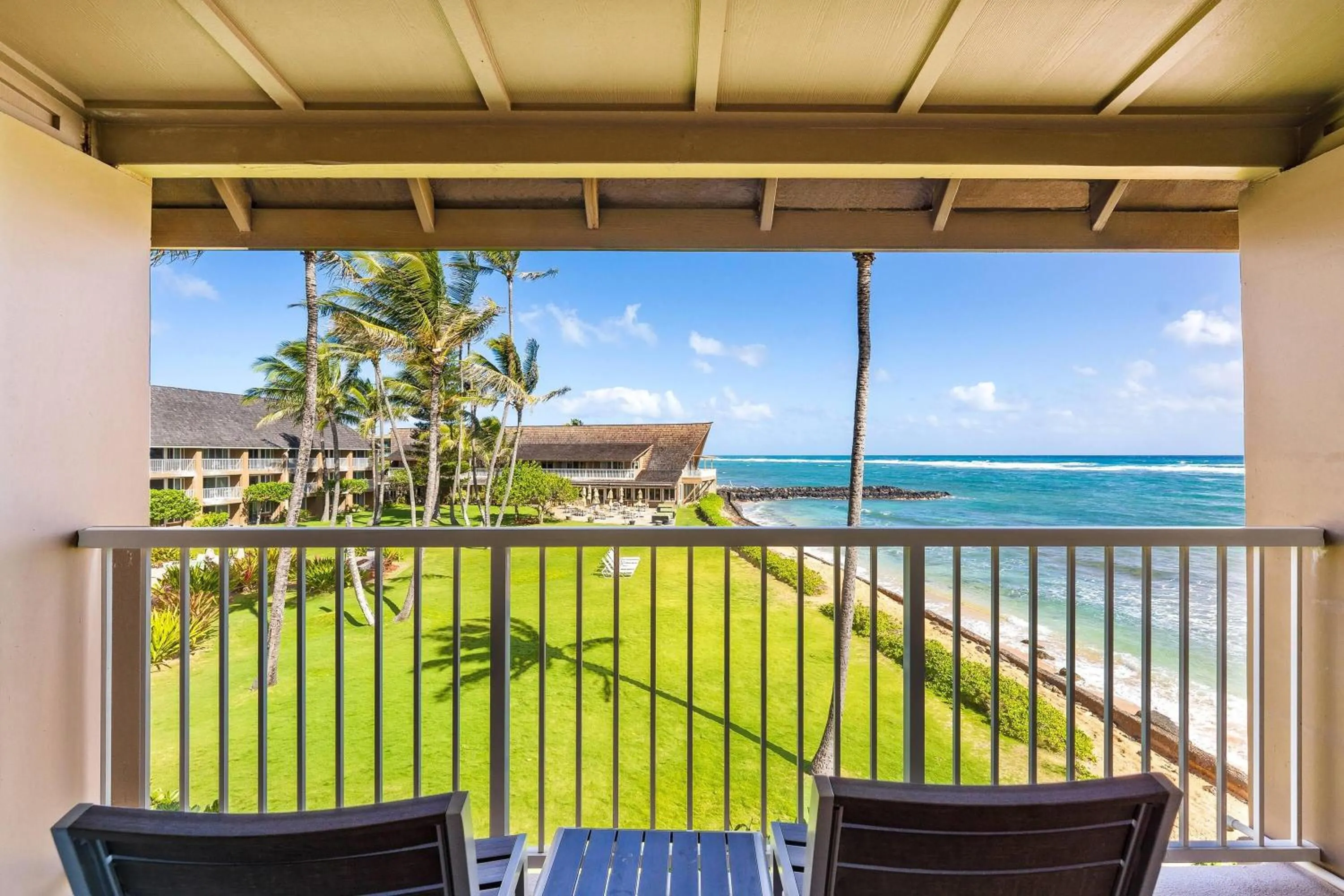 Photo of the whole room in THE ISO HOTEL, Trademark Collection by Wyndham