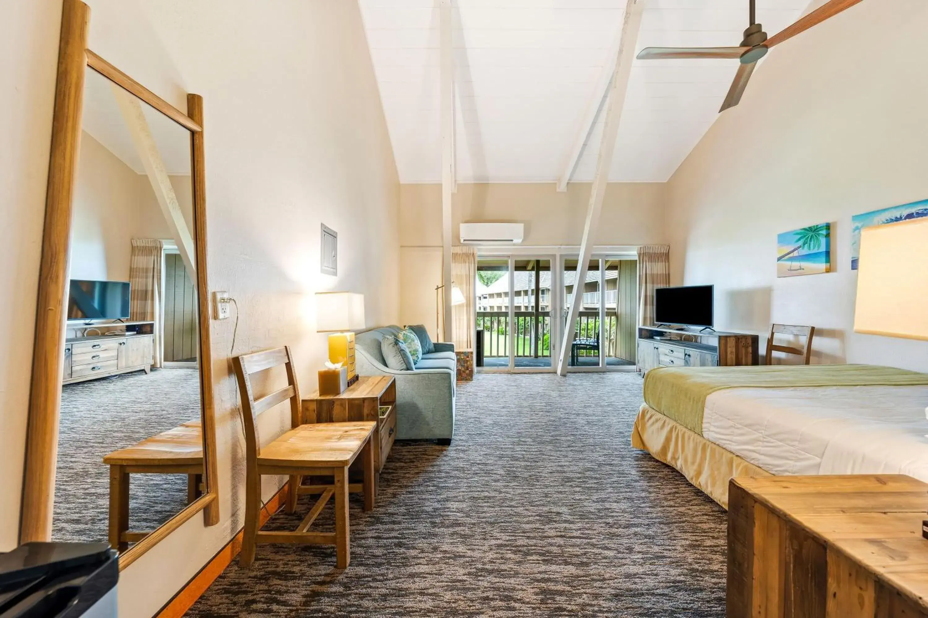 Photo of the whole room in THE ISO HOTEL, Trademark Collection by Wyndham Photo of the whole room in THE ISO HOTEL, Trademark Collection by Wyndham