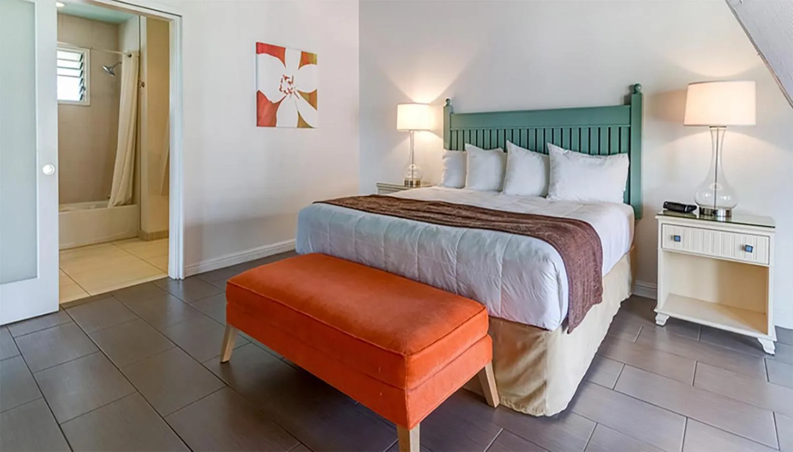 Bed in The ISO by Castle