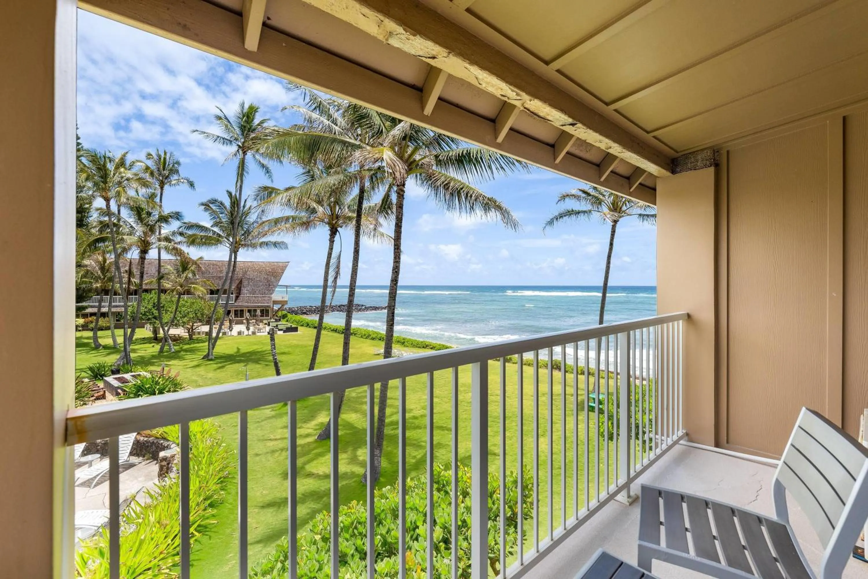 Photo of the whole room in THE ISO HOTEL, Trademark Collection by Wyndham