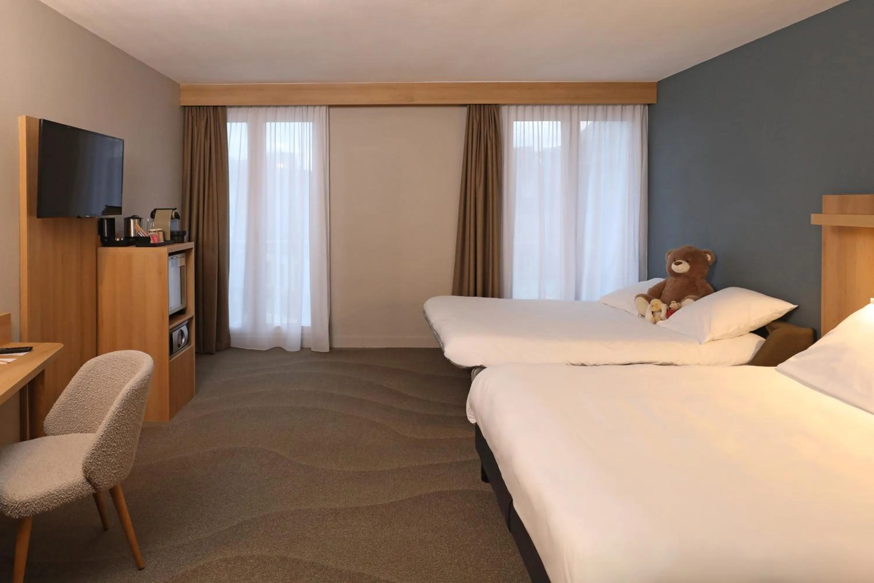 Bed in Mercure Abbeville Centre – Porte de La Baie de Somme
