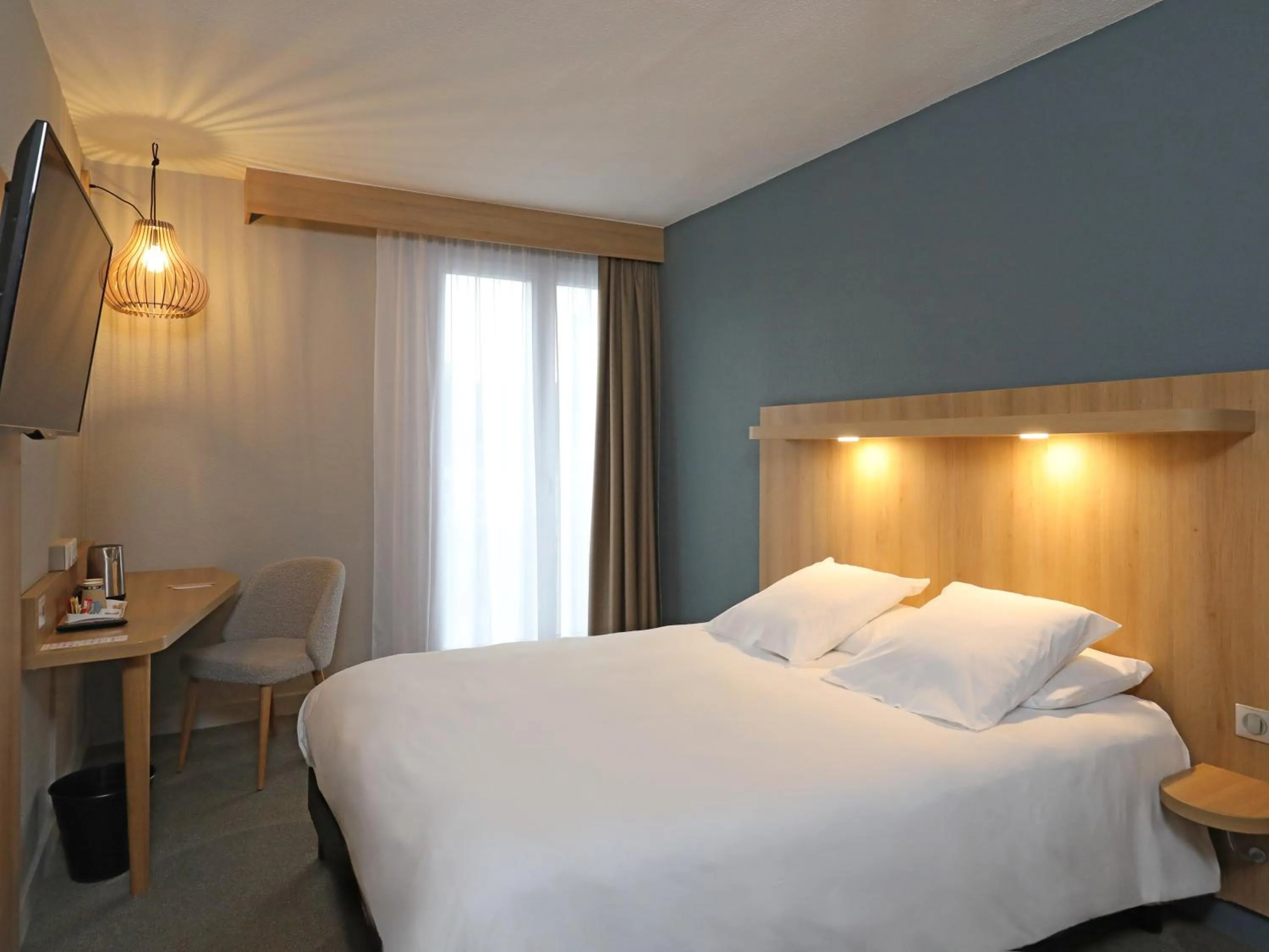 Bed in Mercure Abbeville Centre – Porte de La Baie de Somme