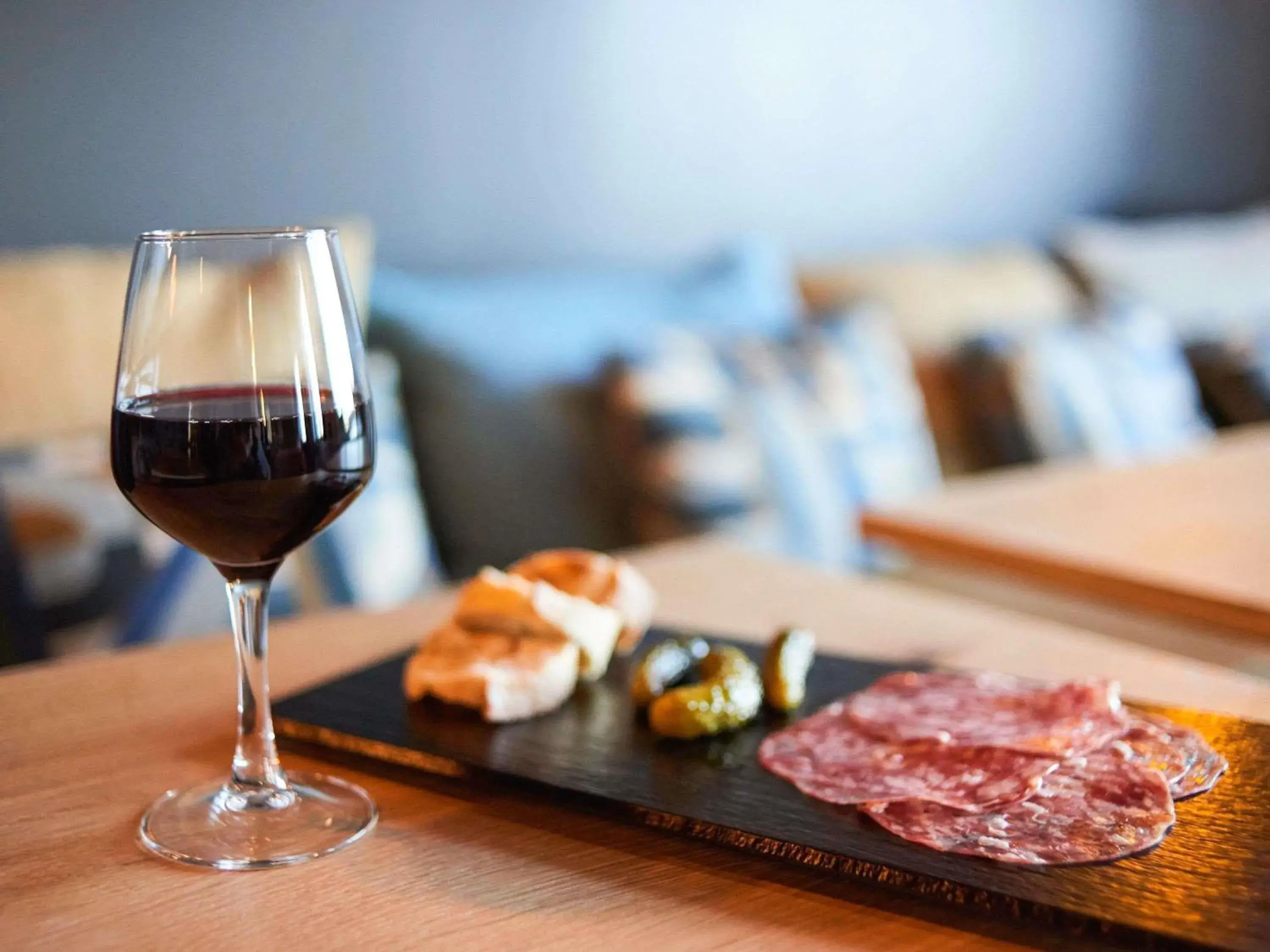 Lounge or bar in Mercure St Malo Front de Mer Lounge or bar in Mercure St Malo Front de Mer