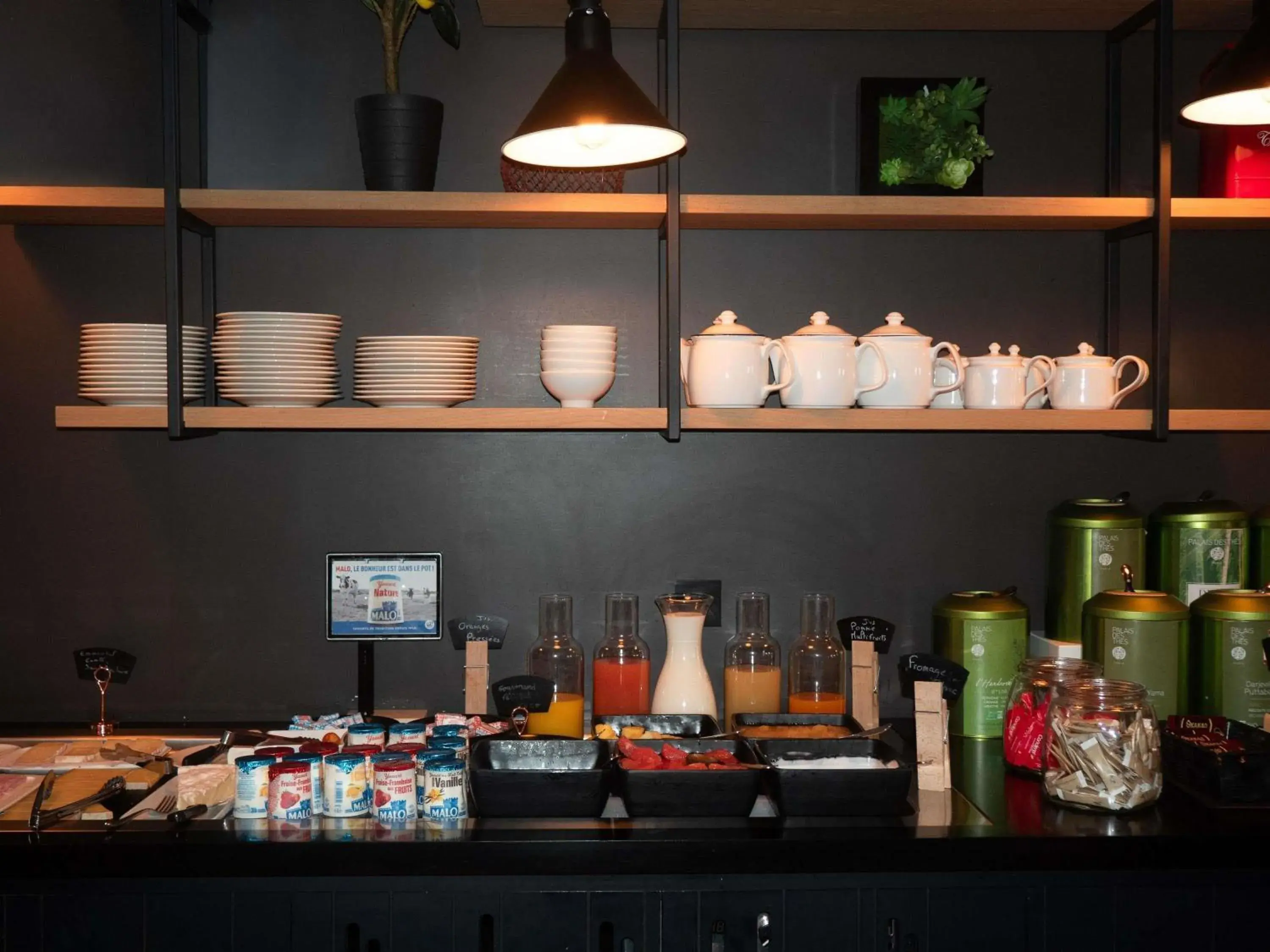 Breakfast in Mercure St Malo Front de Mer Breakfast in Mercure St Malo Front de Mer