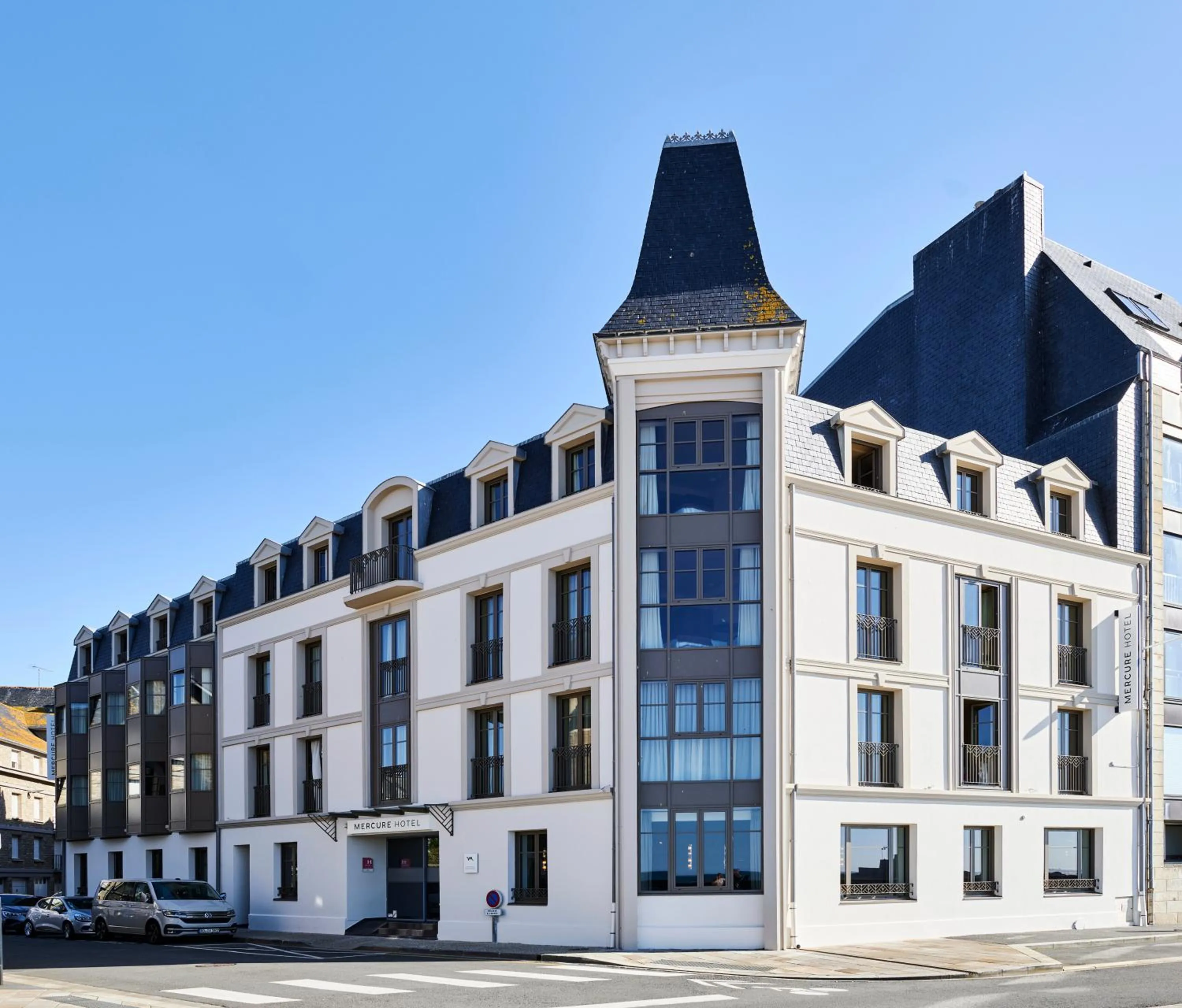 Property building in Mercure St Malo Front de Mer