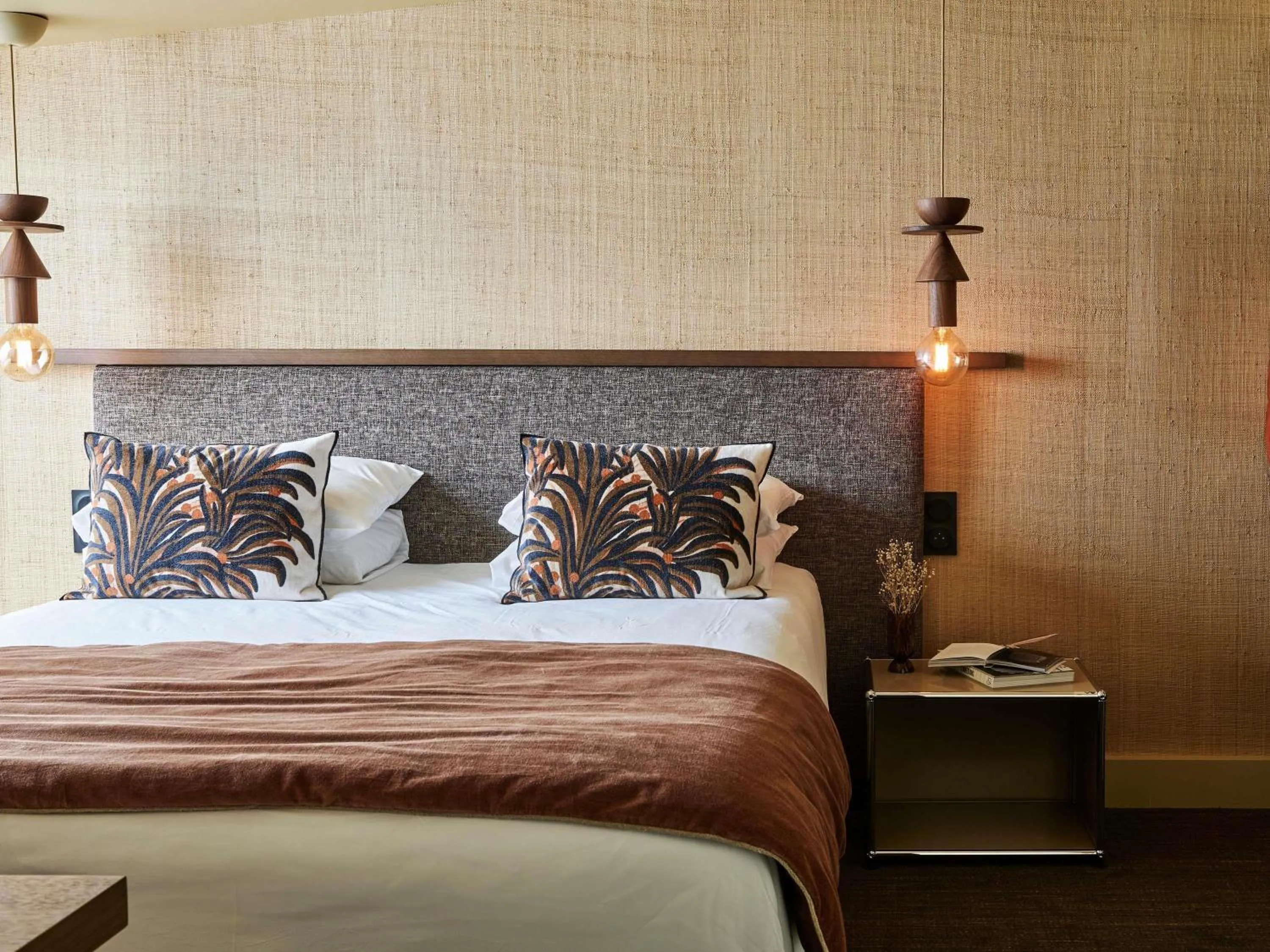 Bedroom, Bed in Mercure St Malo Front de Mer