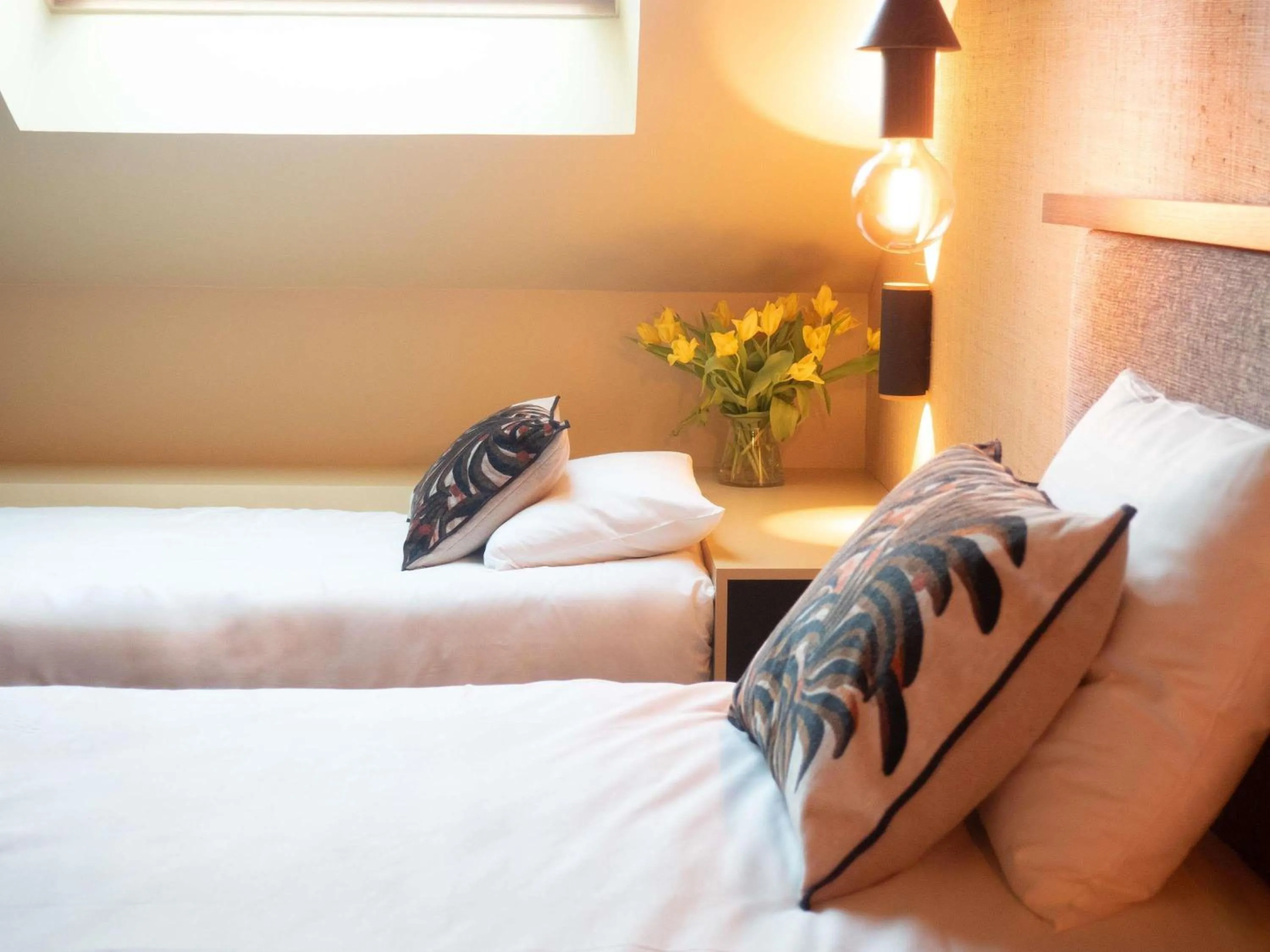 Bedroom, Bed in Mercure St Malo Front de Mer