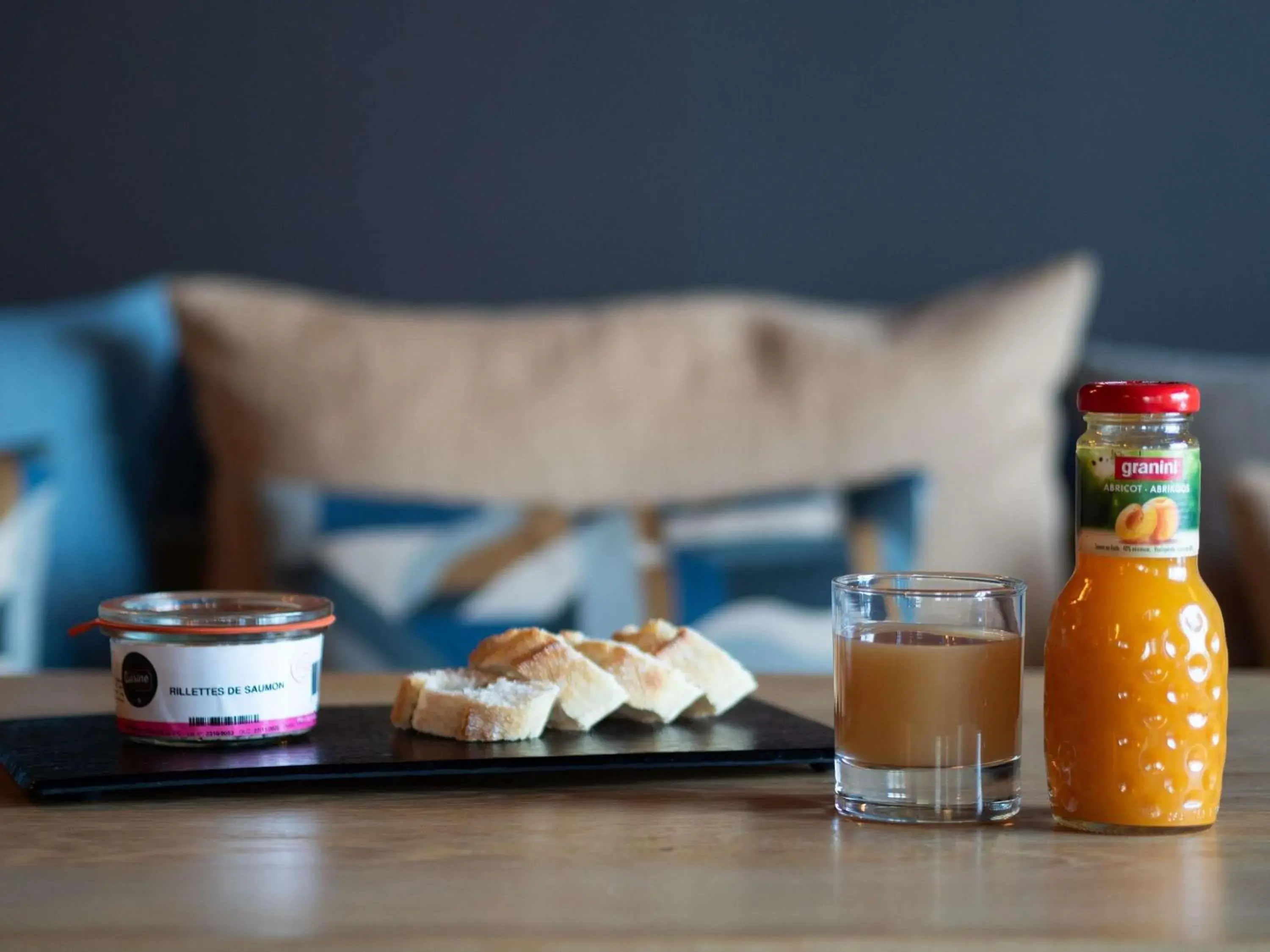 Lounge or bar in Mercure St Malo Front de Mer Lounge or bar in Mercure St Malo Front de Mer