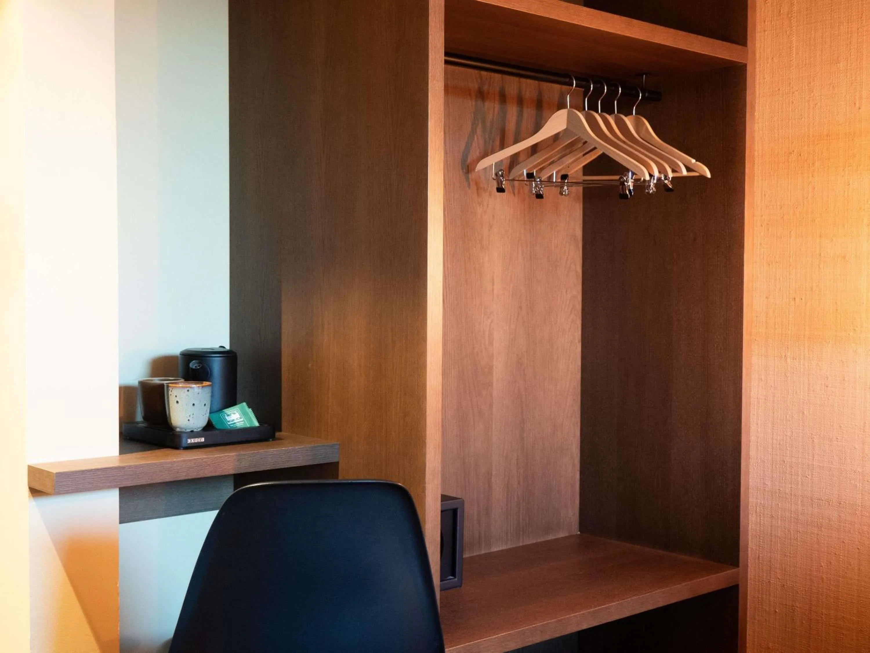 Bedroom in Mercure St Malo Front de Mer