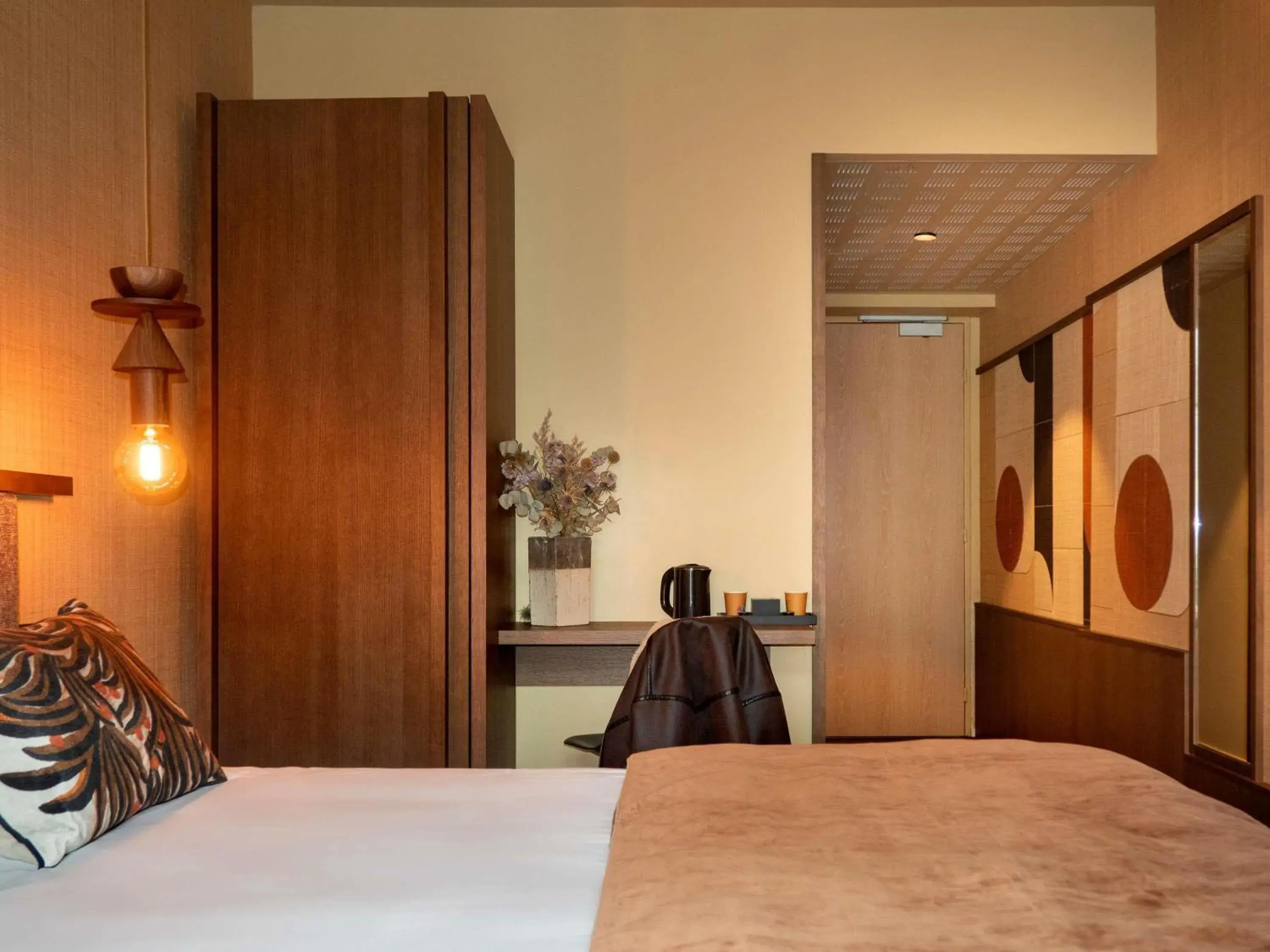 Bedroom, Bed in Mercure St Malo Front de Mer Bedroom, Bed in Mercure St Malo Front de Mer