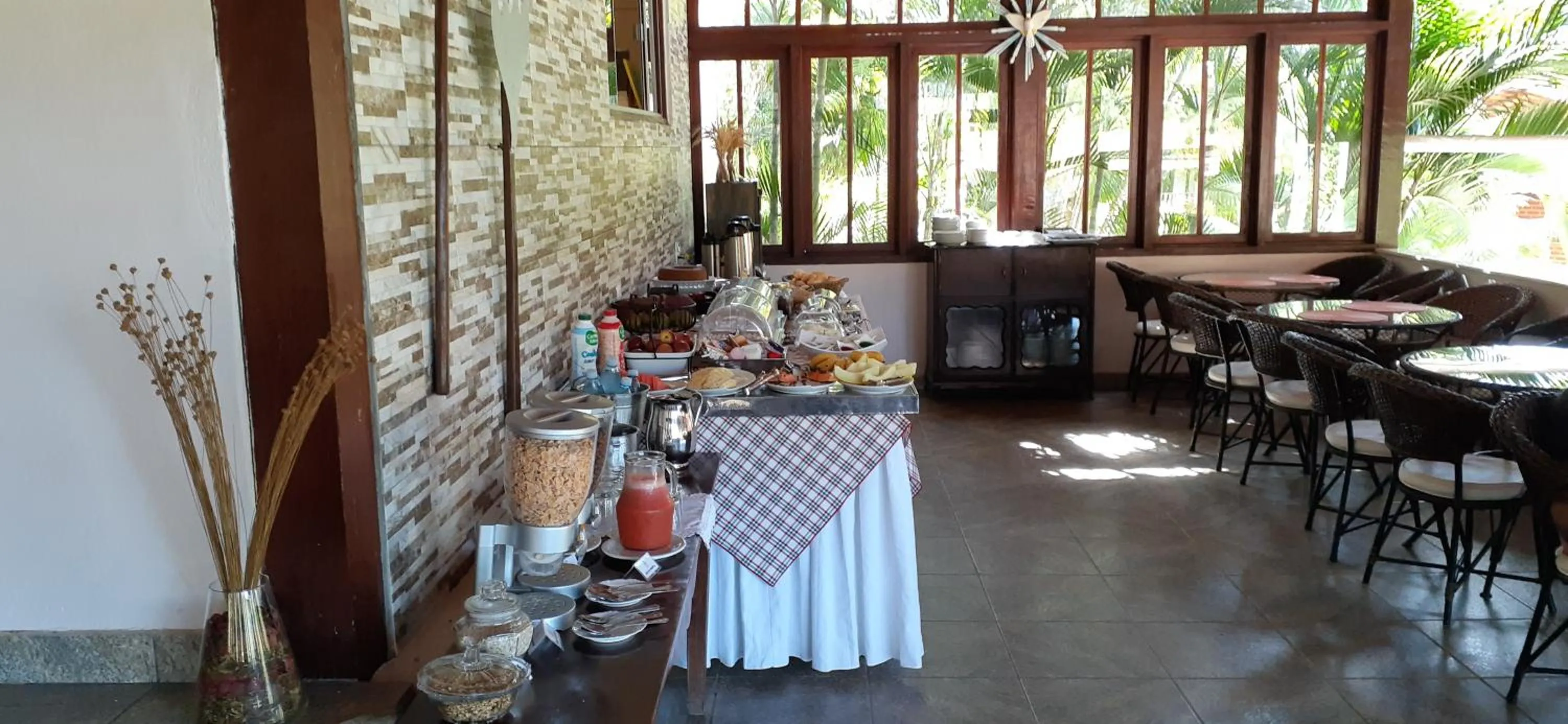 Restaurant/places to eat in Estalagem Alter Real