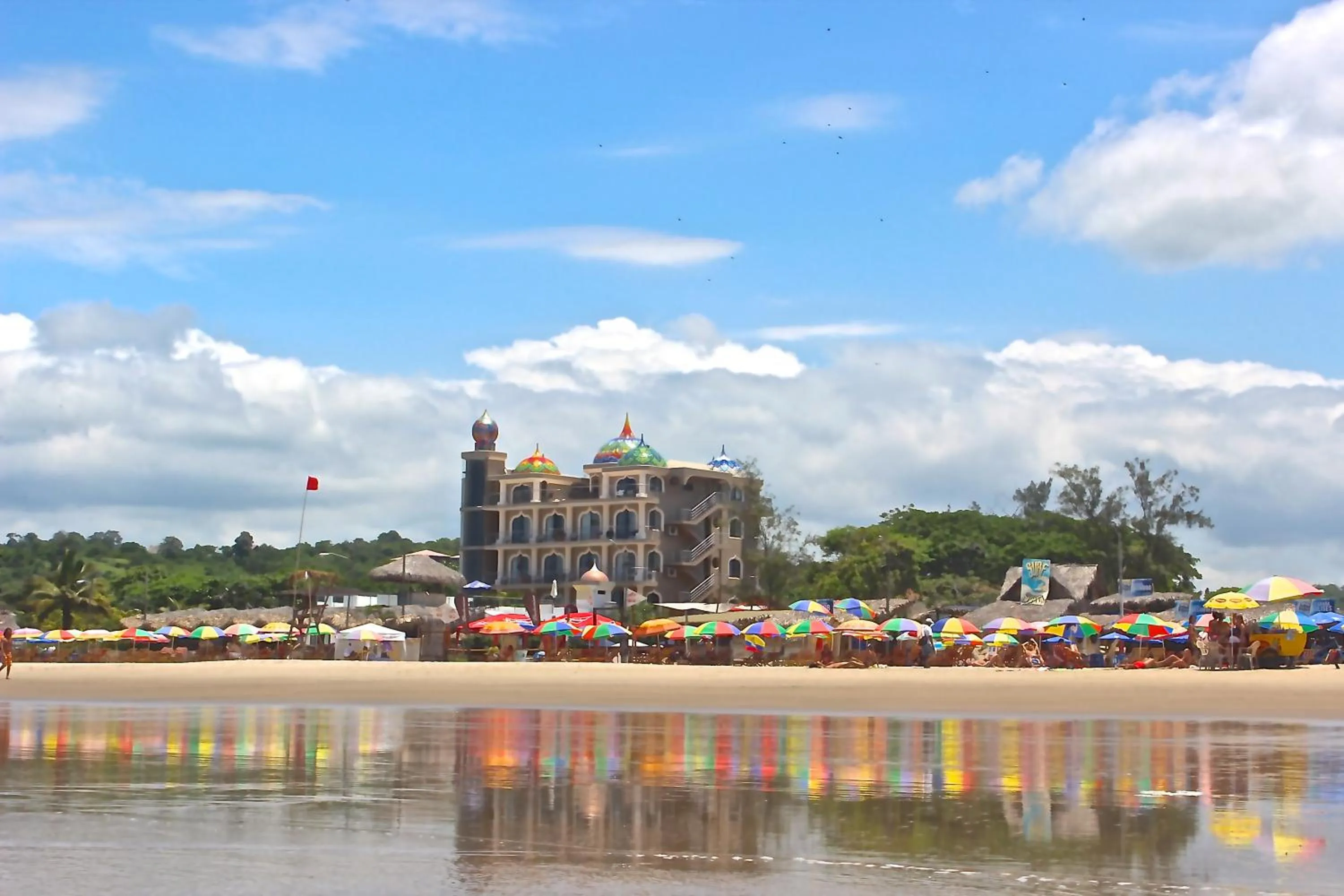 Facade/entrance in Dharma Beach