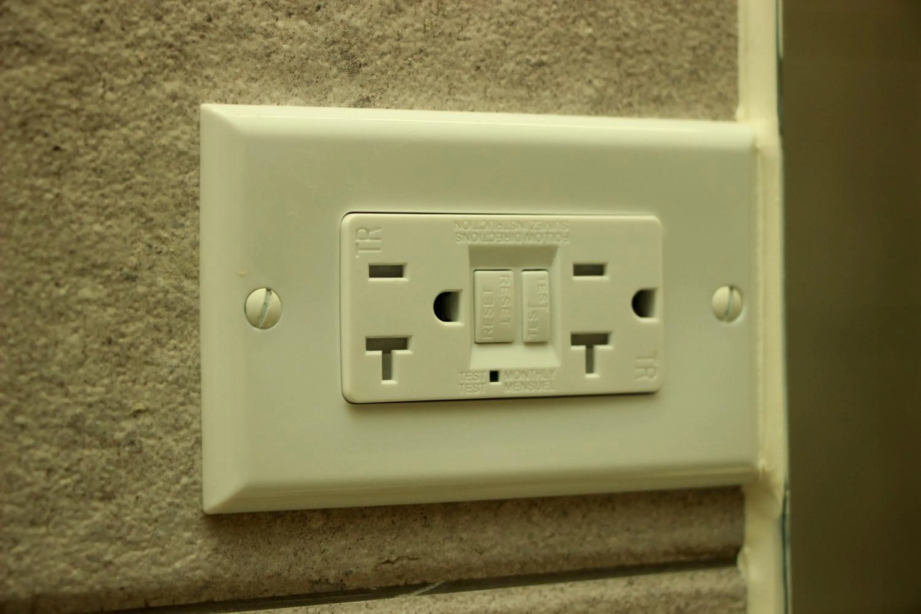 Suite with Sea View in West Plaza Hotel at Lebuu Street