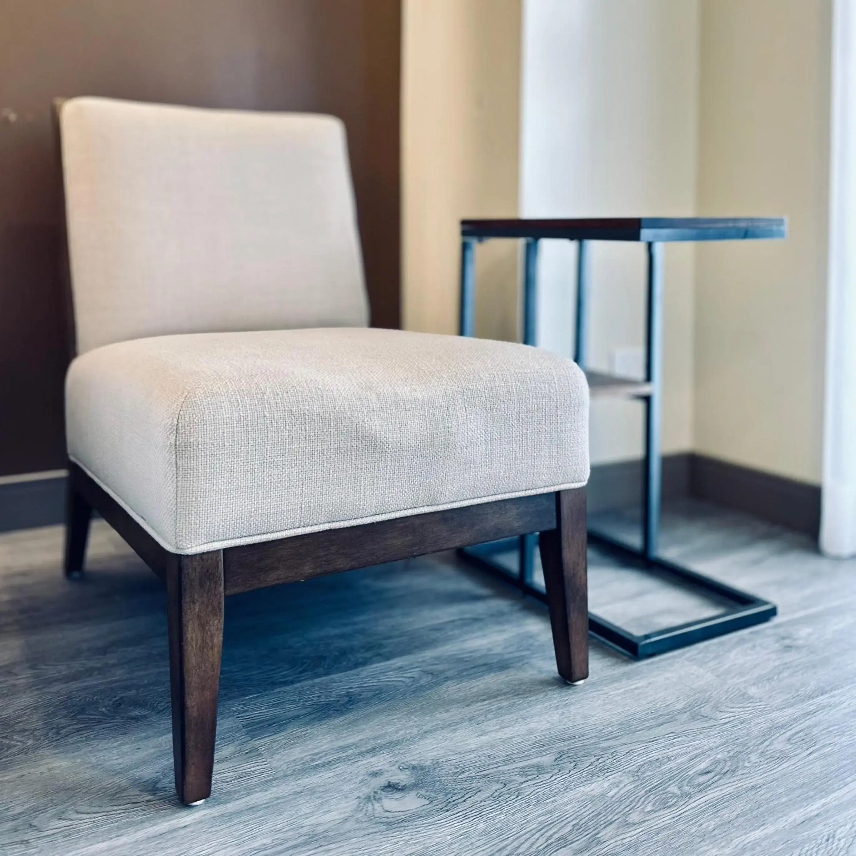 Deluxe Double or Twin Room with Sea View in West Plaza Hotel at Lebuu Street Deluxe Double or Twin Room with Sea View in West Plaza Hotel at Lebuu Street