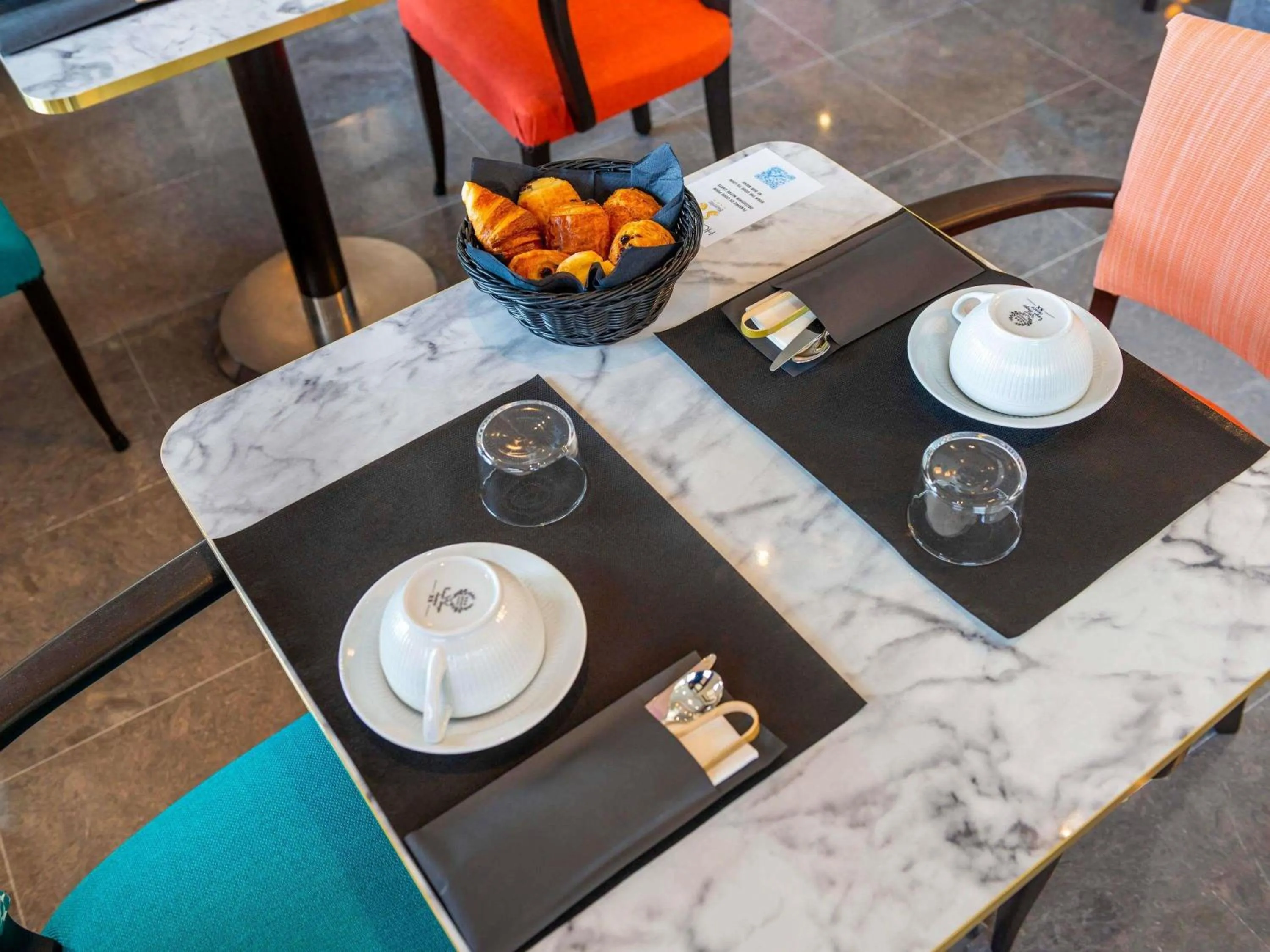 Breakfast in Hotel Plaza Biarritz Plage - Handwritten Collection