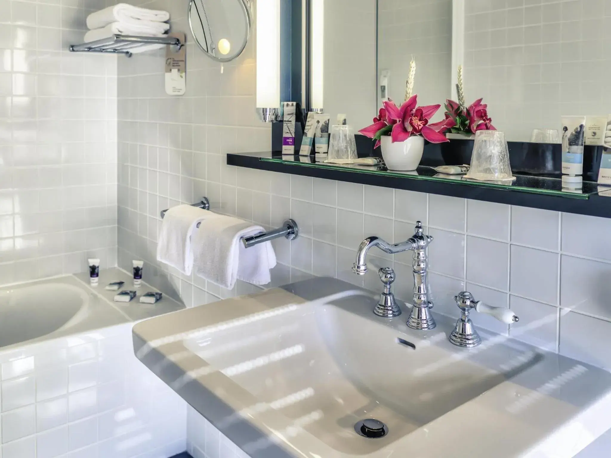 Bedroom in Hotel Plaza Biarritz Plage - Handwritten Collection Bedroom in Hotel Plaza Biarritz Plage - Handwritten Collection