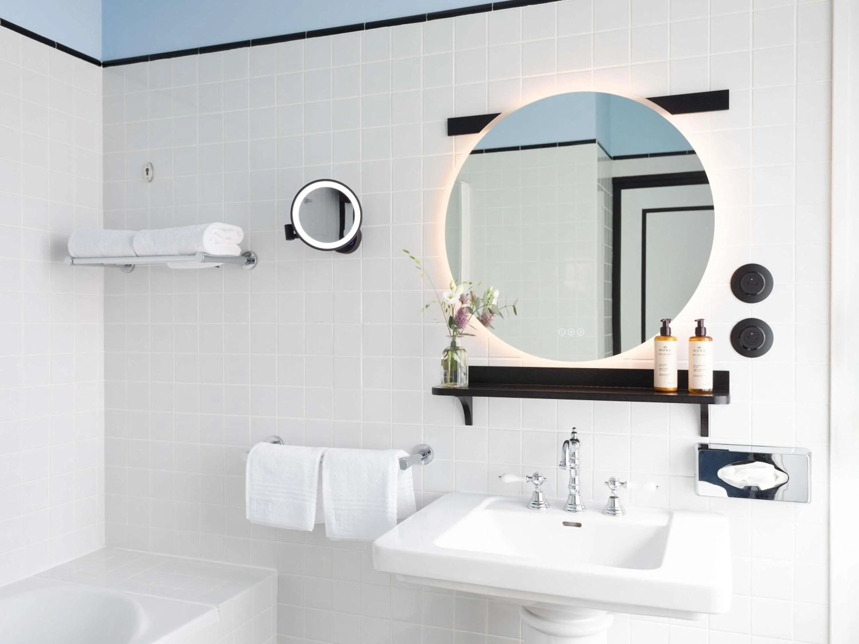 Bedroom in Hotel Plaza Biarritz Plage - Handwritten Collection