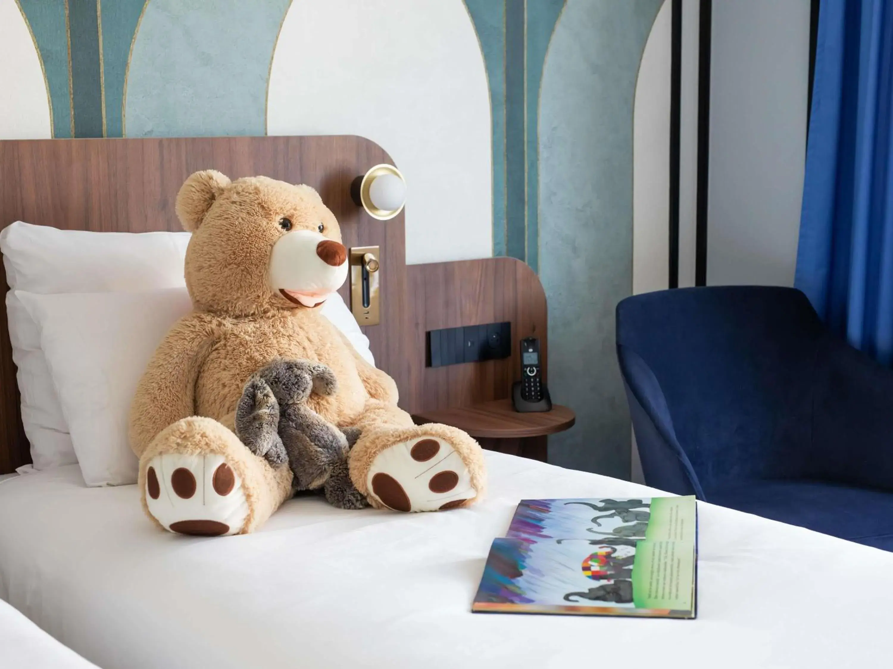 Bedroom, Bed in Hotel Plaza Biarritz Plage - Handwritten Collection Bedroom, Bed in Hotel Plaza Biarritz Plage - Handwritten Collection