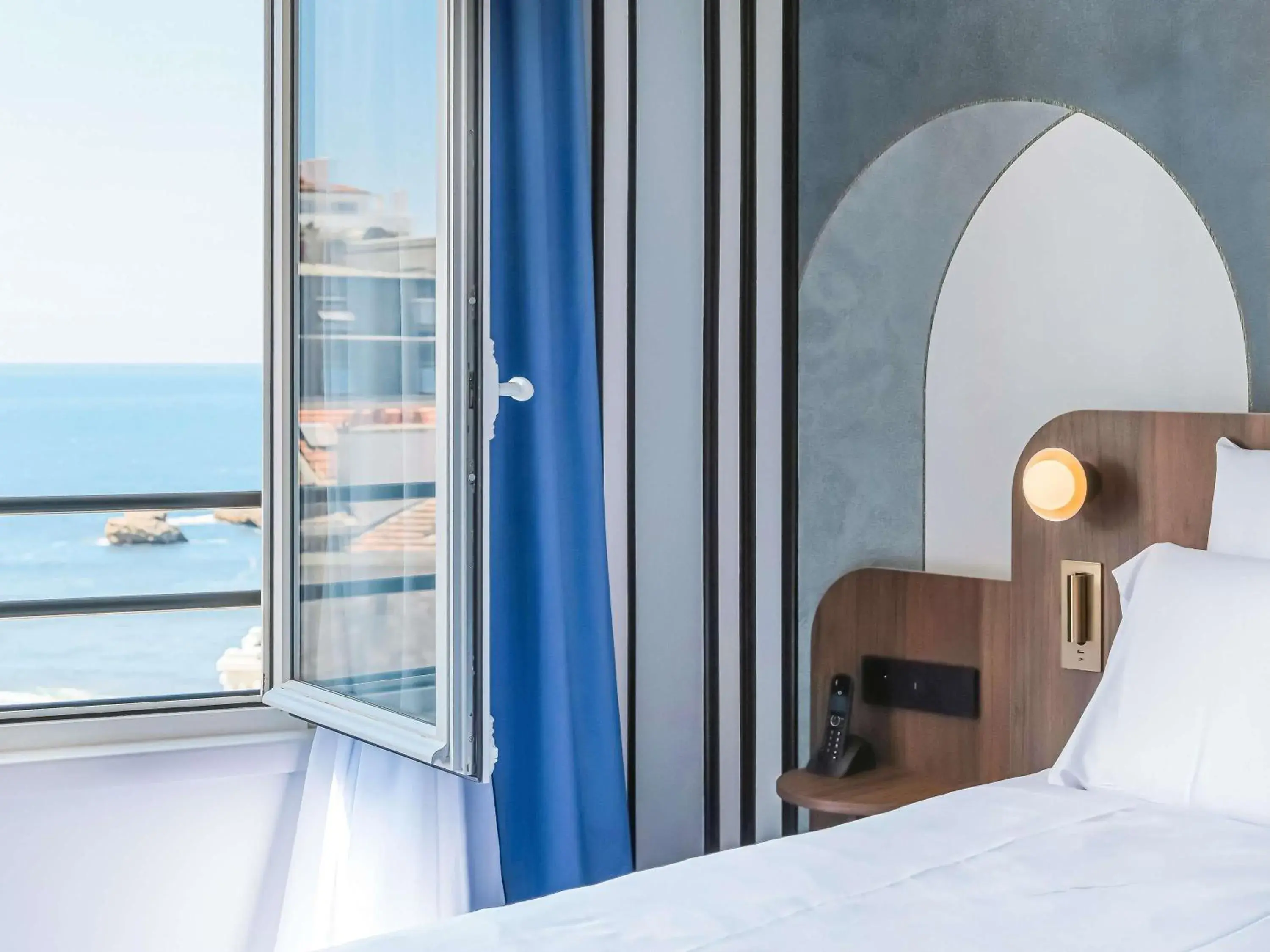 Bedroom, Bed in Hotel Plaza Biarritz Plage - Handwritten Collection Bedroom, Bed in Hotel Plaza Biarritz Plage - Handwritten Collection