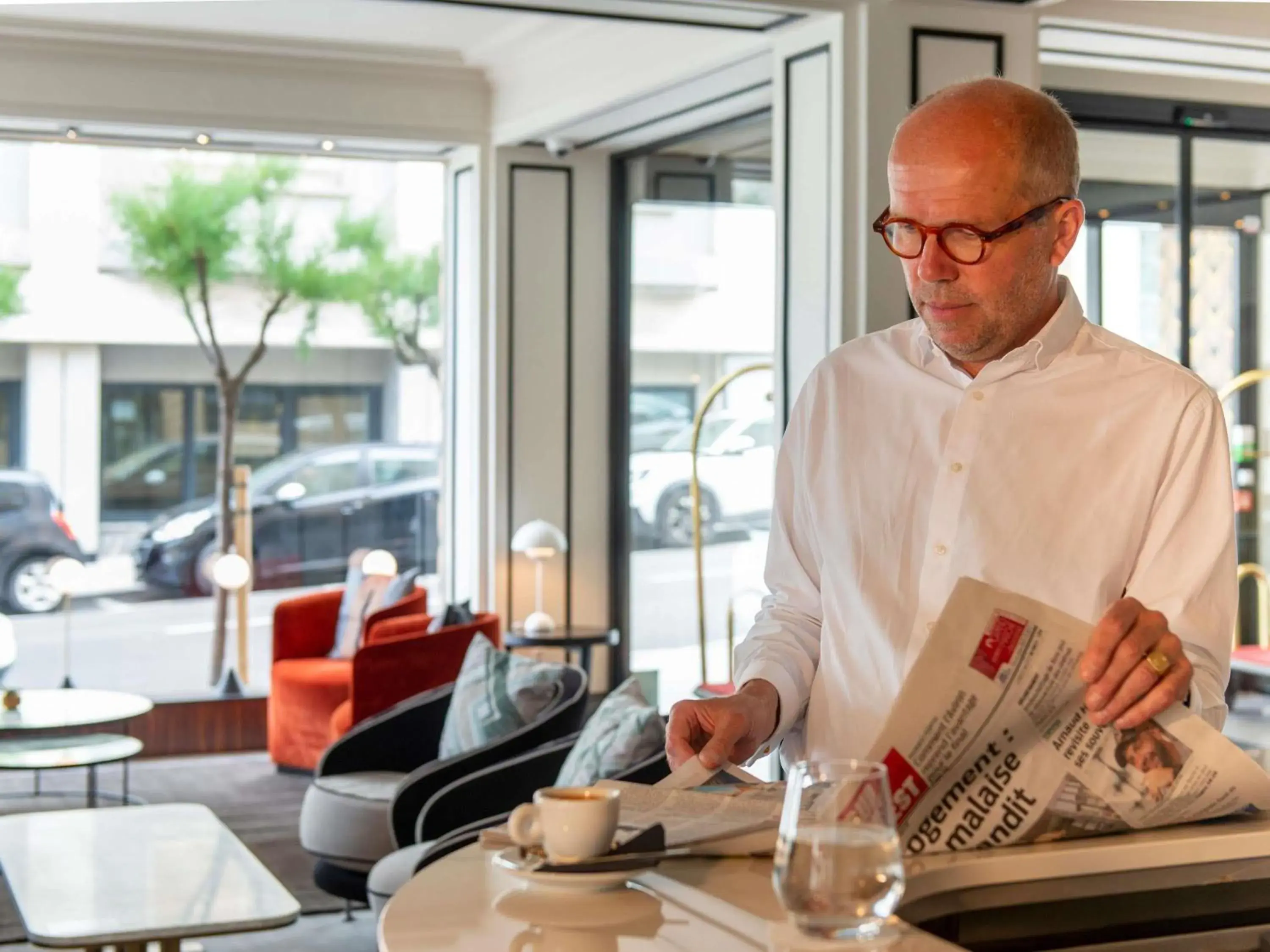 Lounge or bar in Hotel Plaza Biarritz Plage - Handwritten Collection Lounge or bar in Hotel Plaza Biarritz Plage - Handwritten Collection