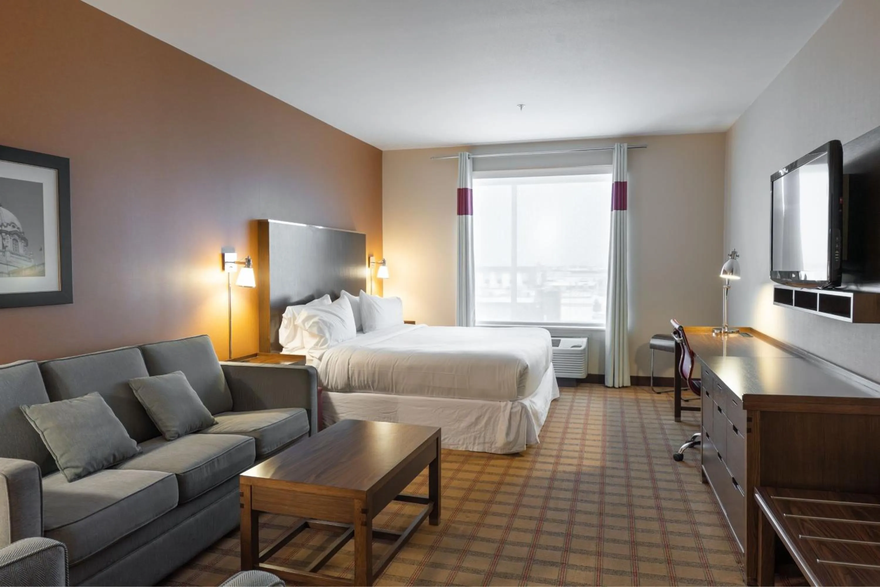 Photo of the whole room, Bed in Four Points by Sheraton Edmonton International Airport