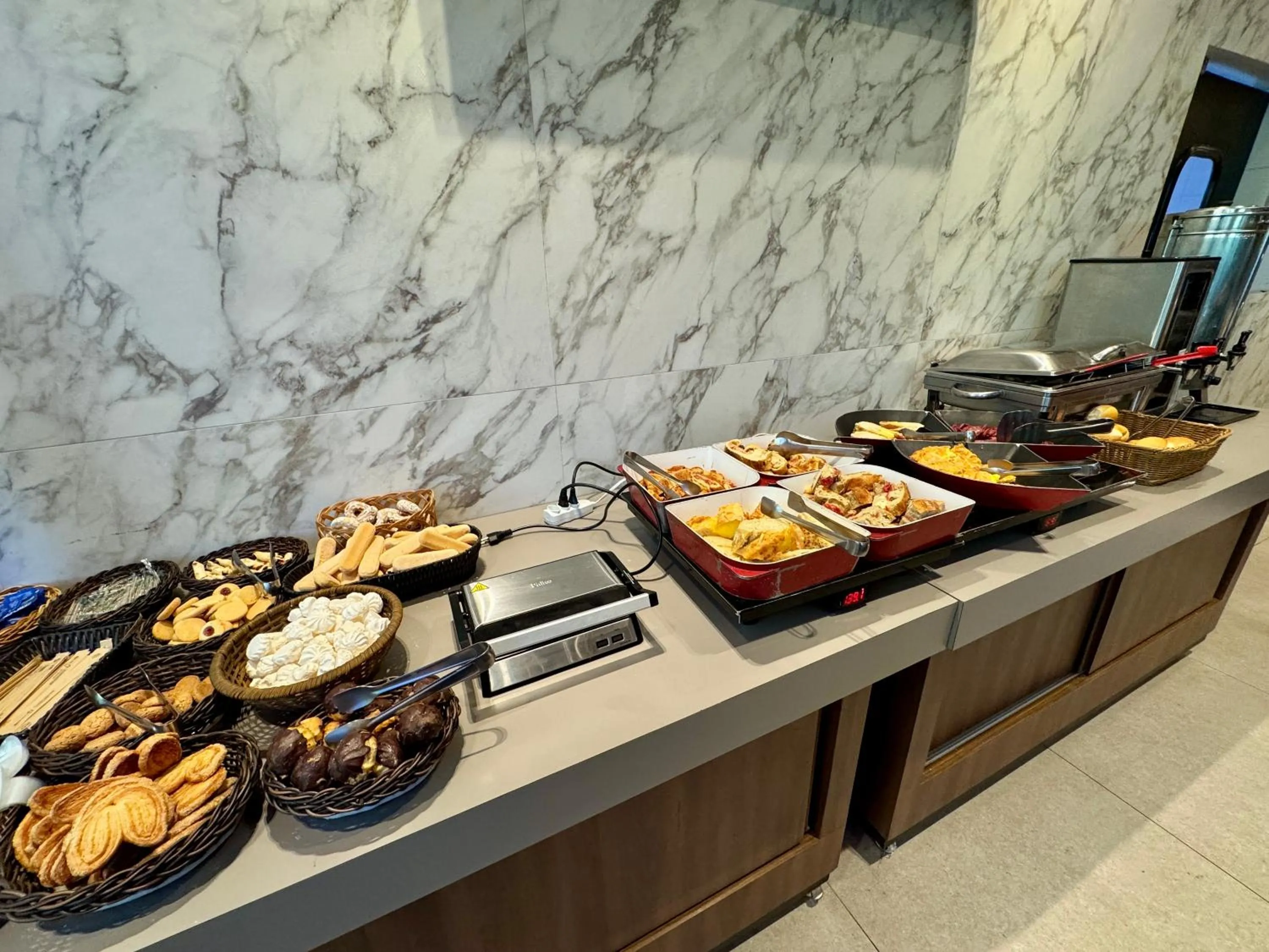 Food in Graal Inn Mairiporã