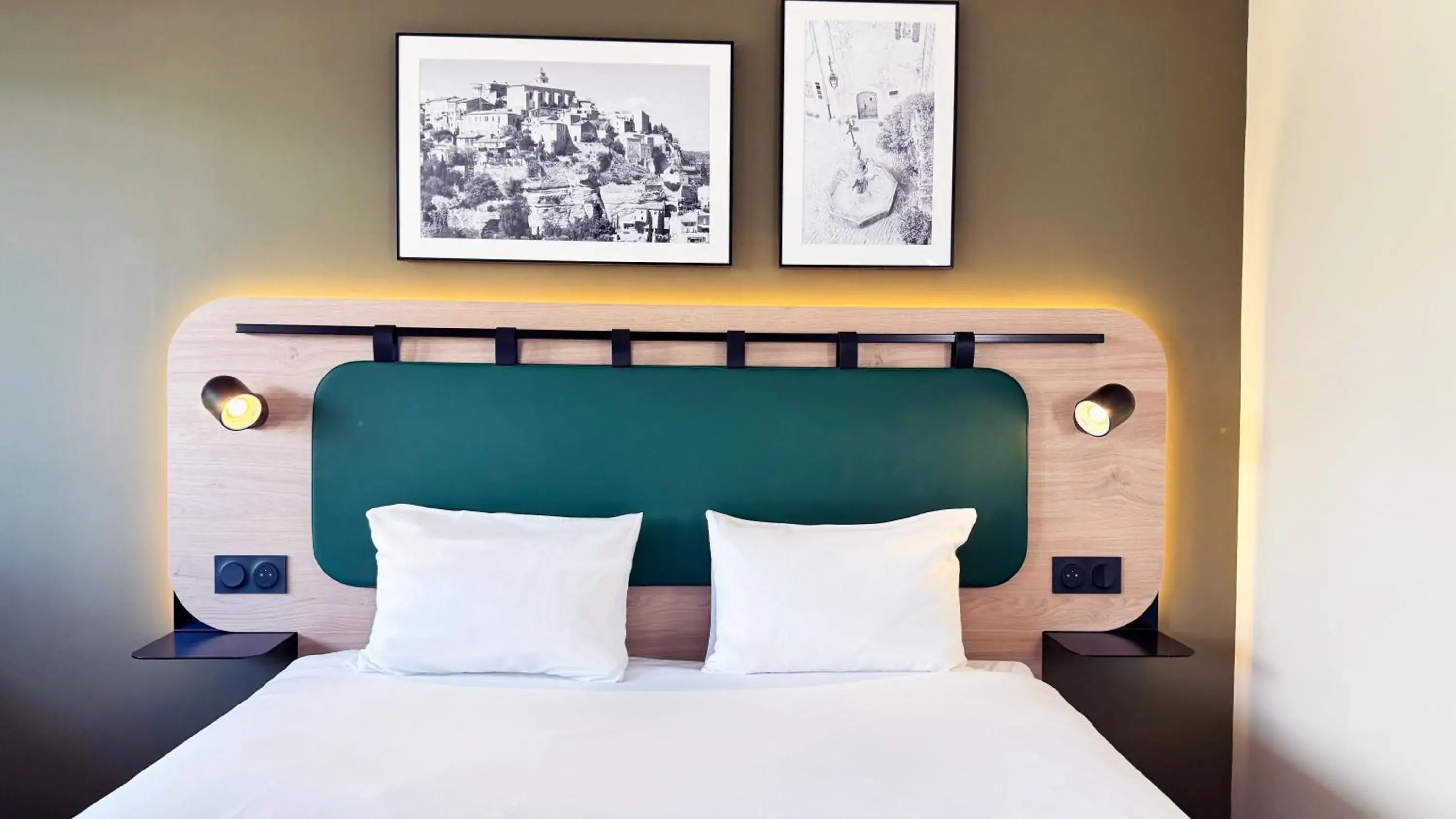 Superior Double Room with Sofa Bed in Campanile Clermont Ferrand - Le Brezet Superior Double Room with Sofa Bed in Campanile Clermont Ferrand - Le Brezet