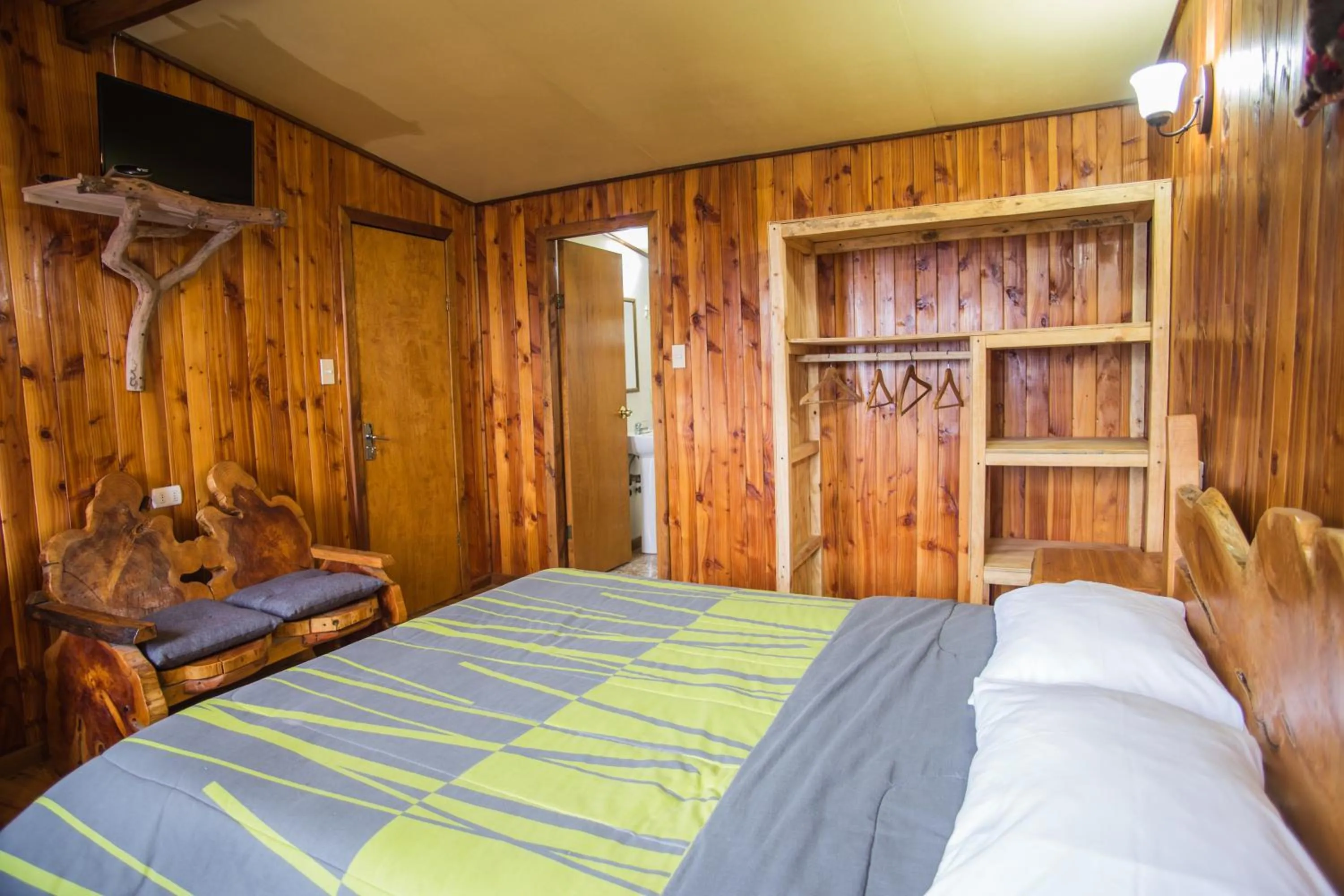 Bedroom, Bed in Apart hotel Puchaley Lafquen