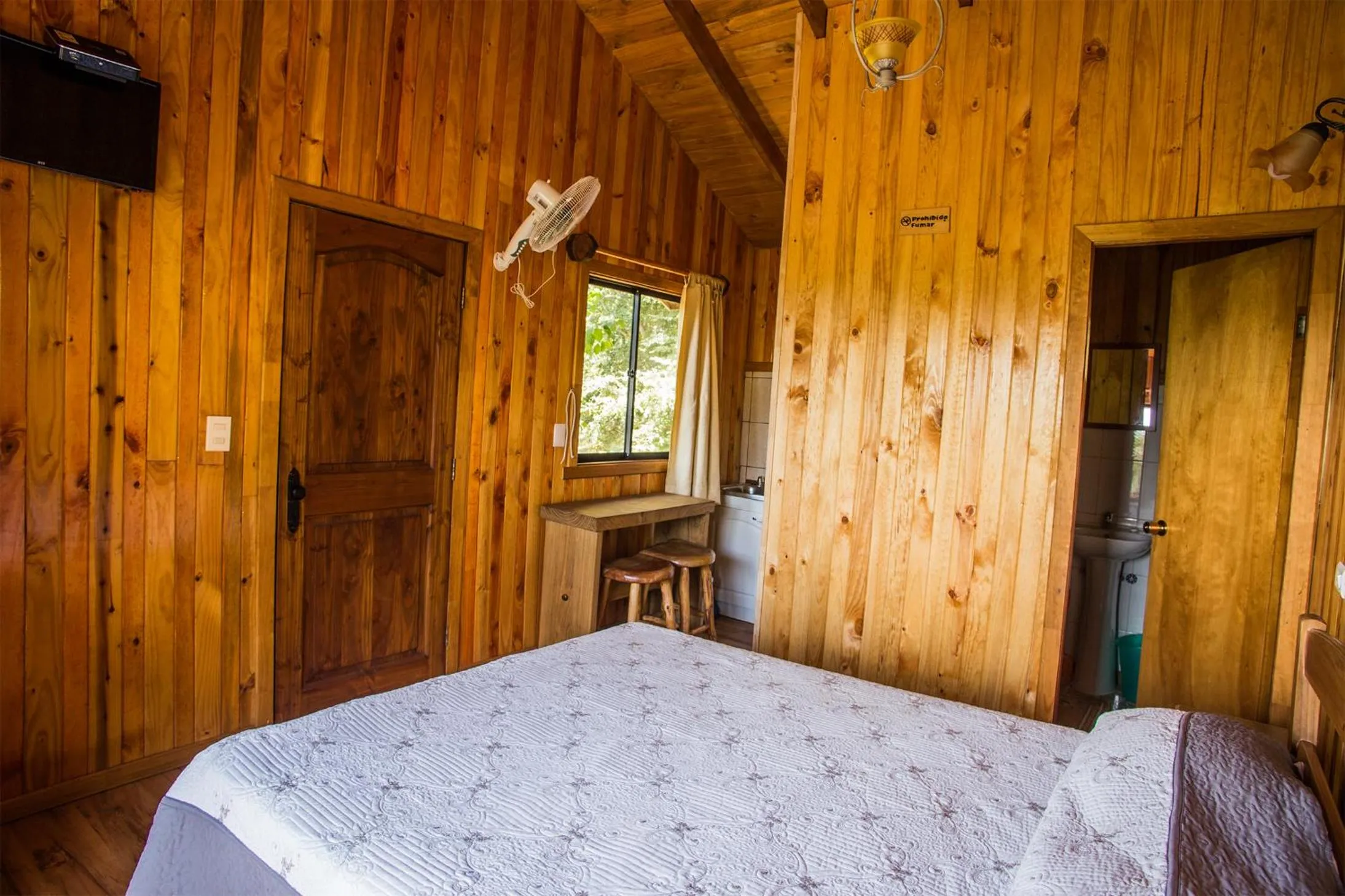 Bedroom, Bed in Apart hotel Puchaley Lafquen