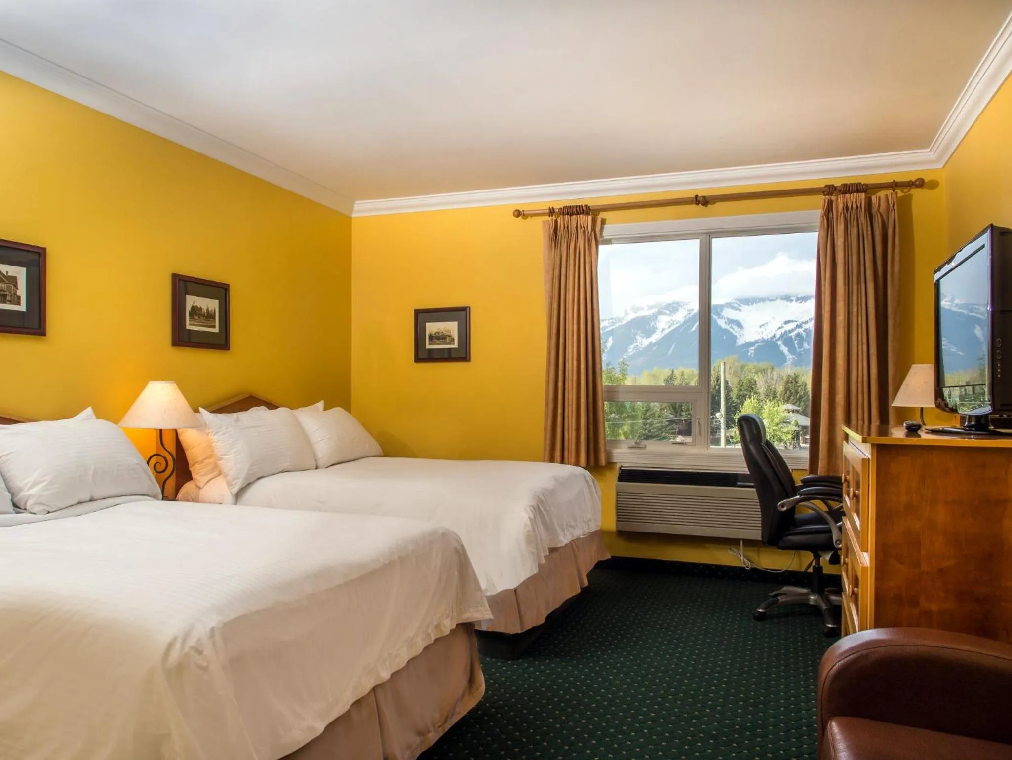 Photo of the whole room, Bed in Park Place Lodge