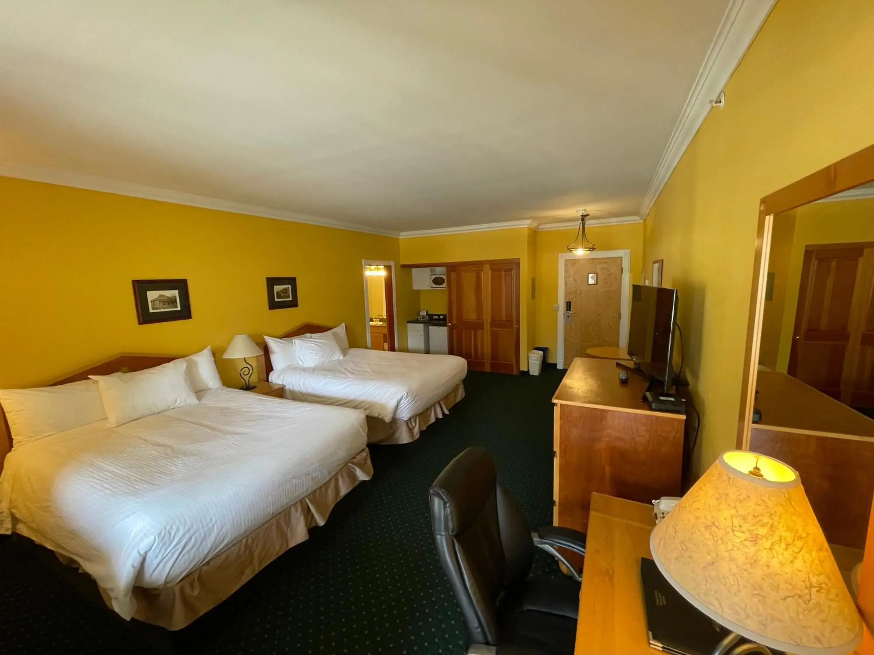 Premium Room with Two Queen Beds - Non Pet Friendly in Park Place Lodge Premium Room with Two Queen Beds - Non Pet Friendly in Park Place Lodge