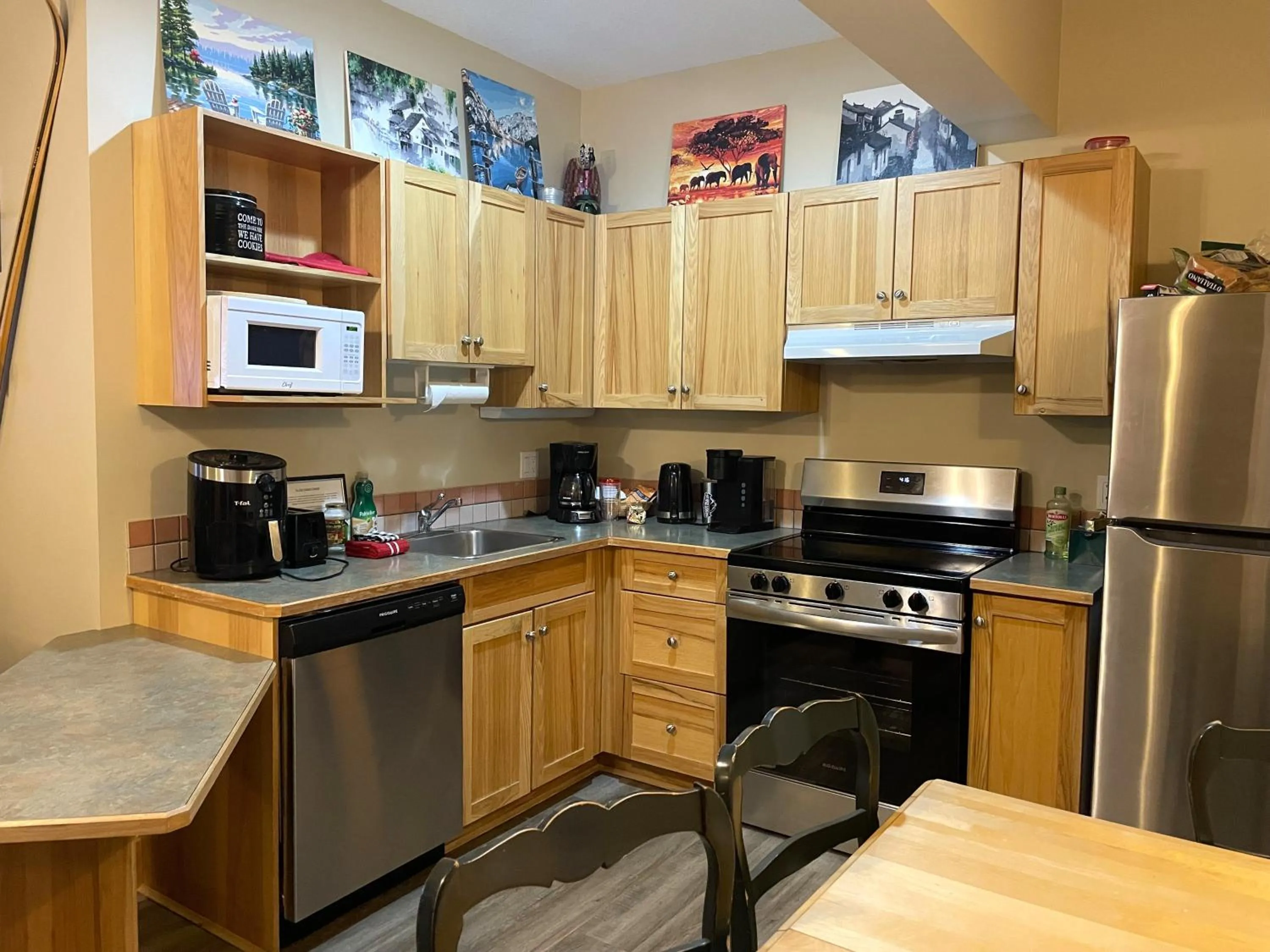 Kitchen or kitchenette in Cornerstone Lodge by Park Vacation Management