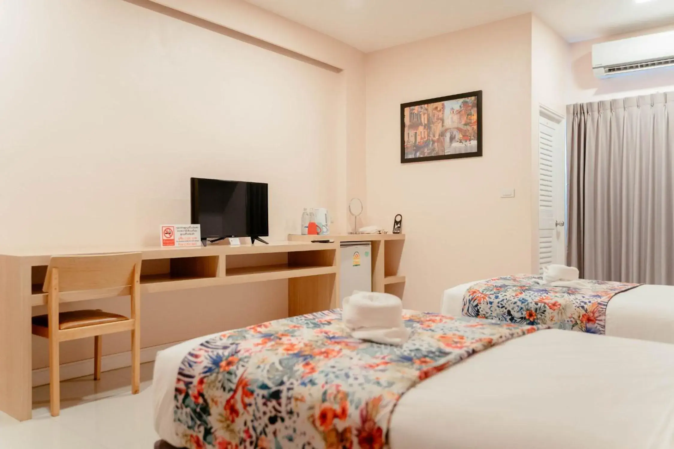 Standard Twin Room in It's me Keawanong Hotel Standard Twin Room in It's me Keawanong Hotel