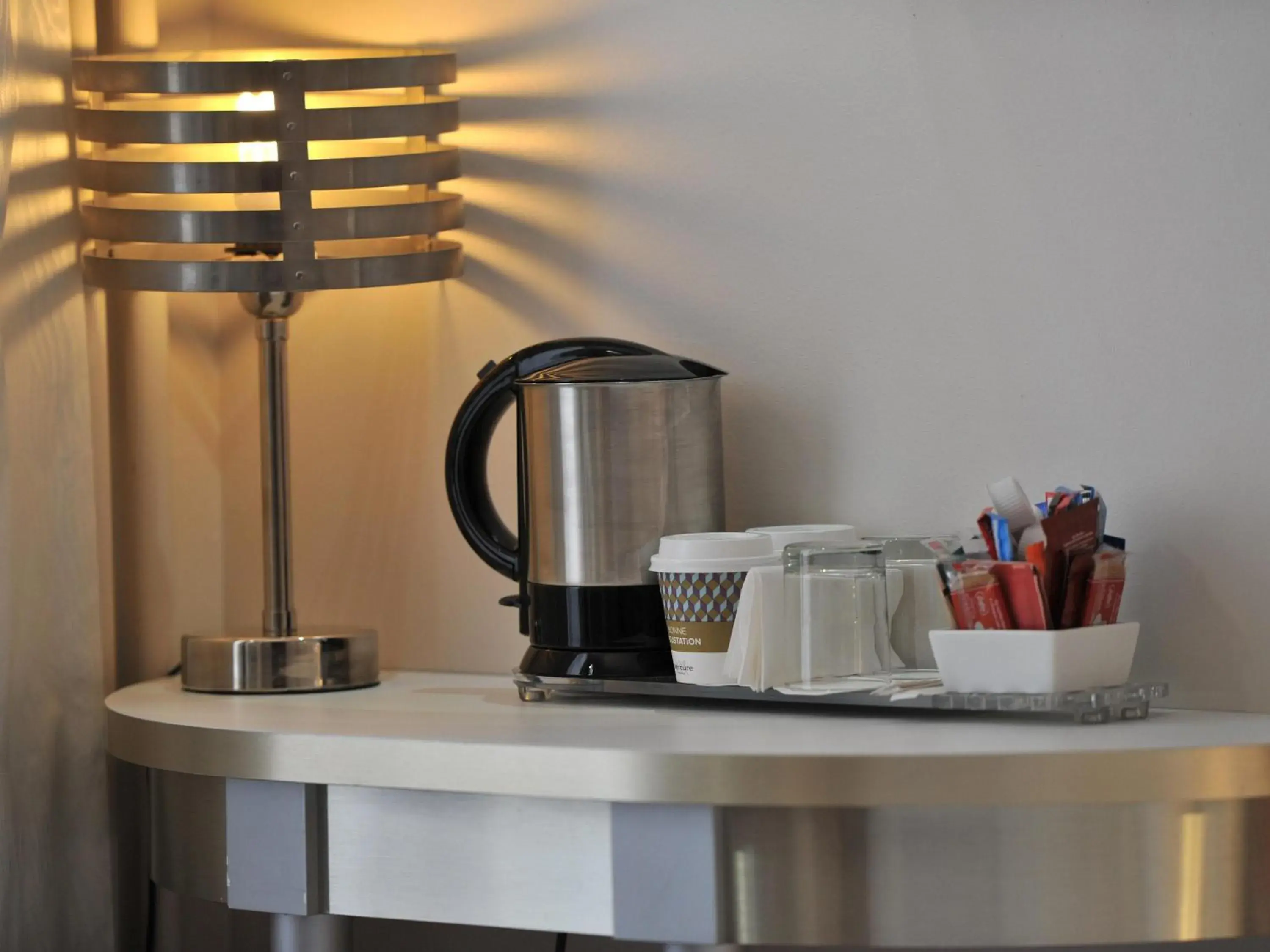 Bedroom in Mercure Paris Opéra Faubourg Montmartre Bedroom in Mercure Paris Opéra Faubourg Montmartre