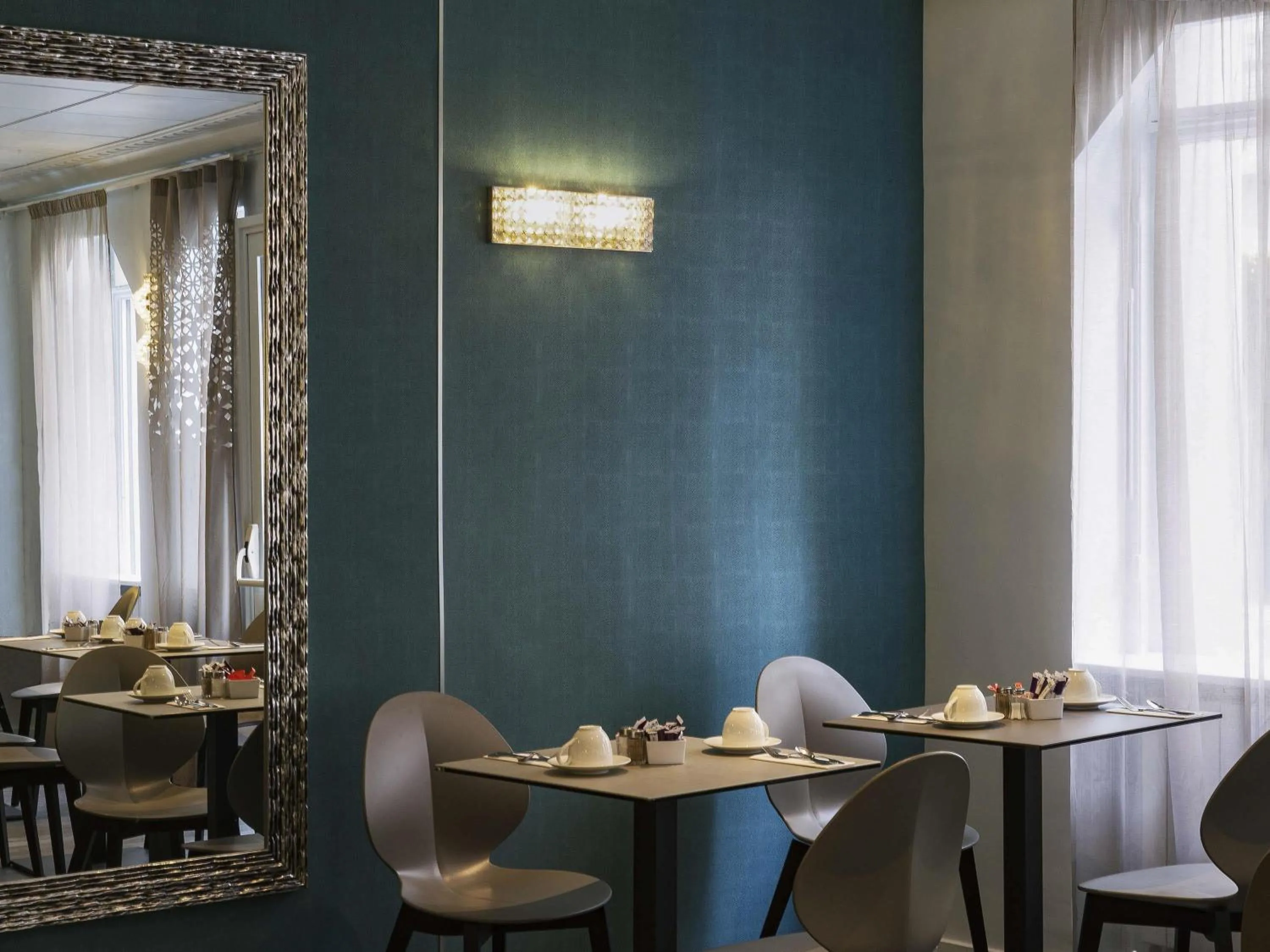 Breakfast in Mercure Paris Opéra Faubourg Montmartre