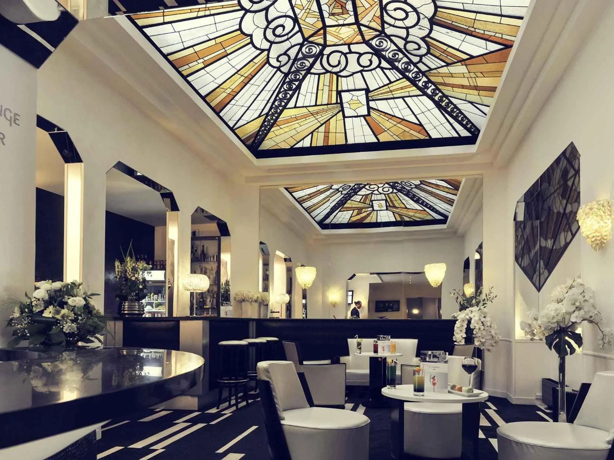 Lounge or bar in Mercure Paris Opéra Faubourg Montmartre