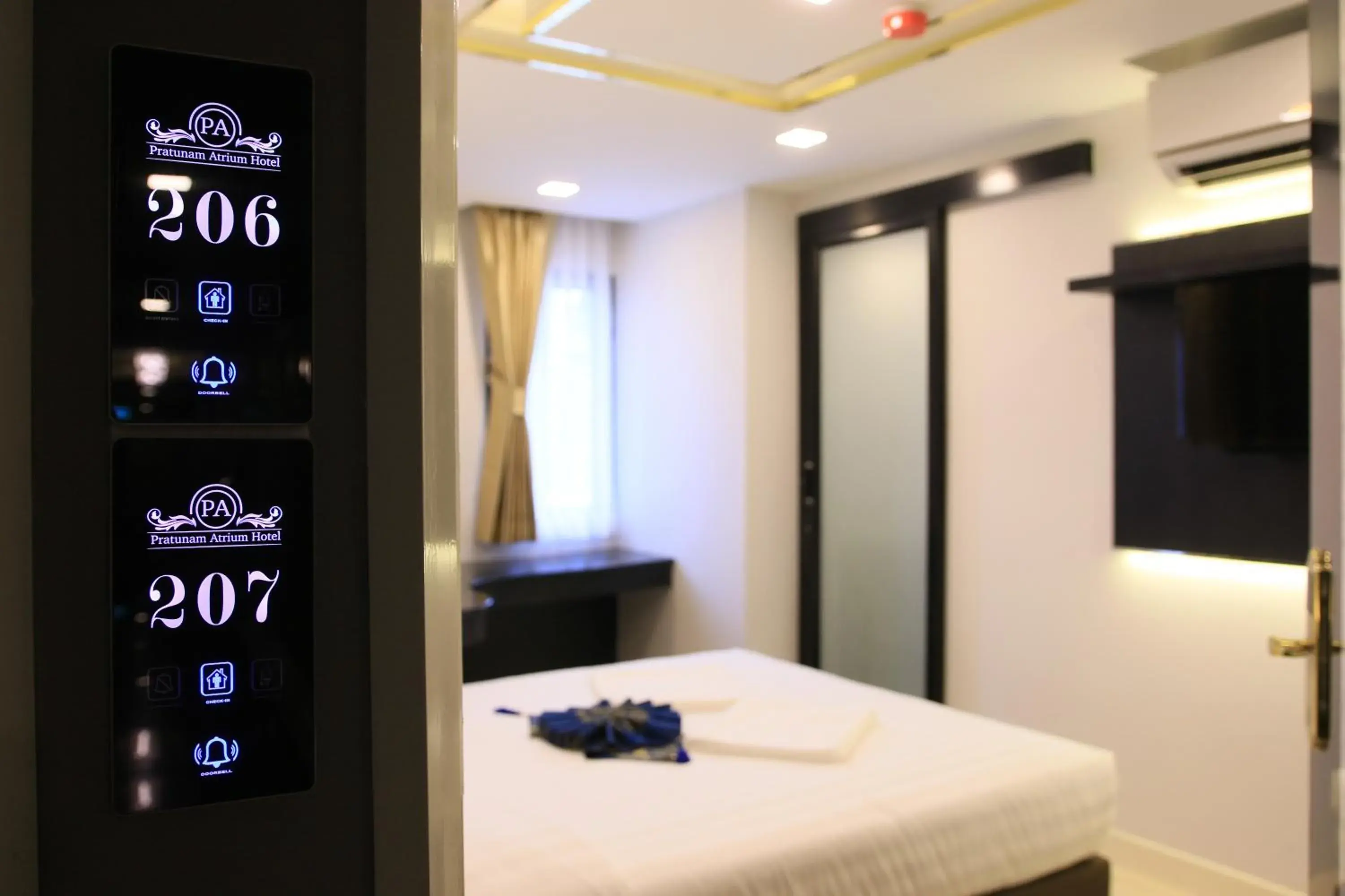 Bed in Pratunam Atrium Hotel Bed in Pratunam Atrium Hotel