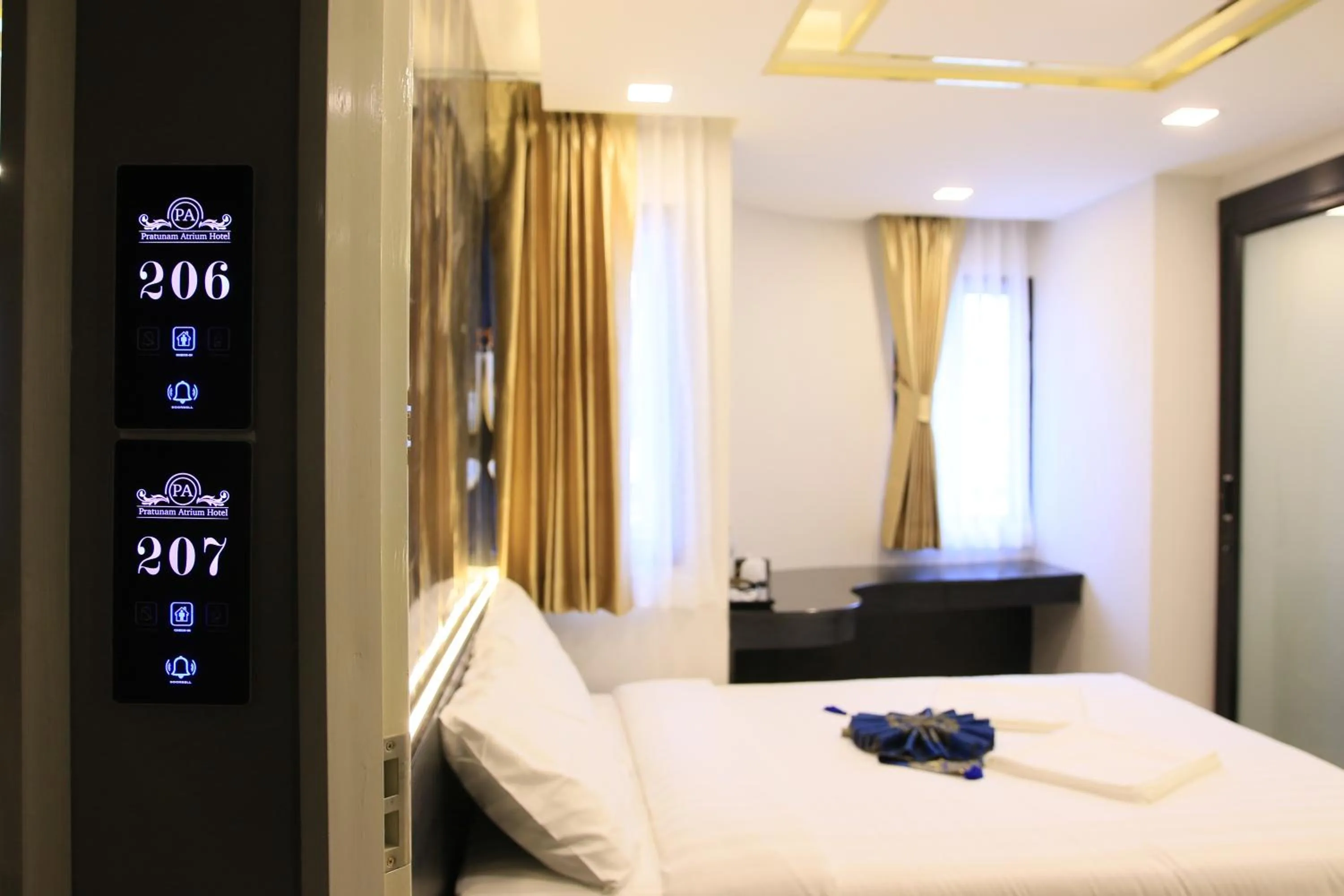 Bed in Pratunam Atrium Hotel